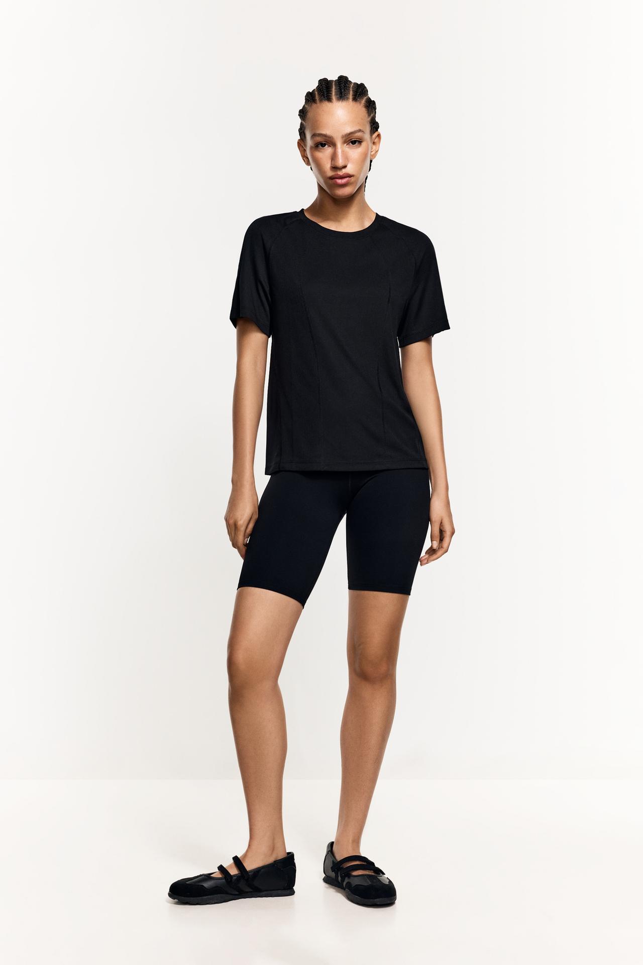 Seamed sports T-shirt — BLACK