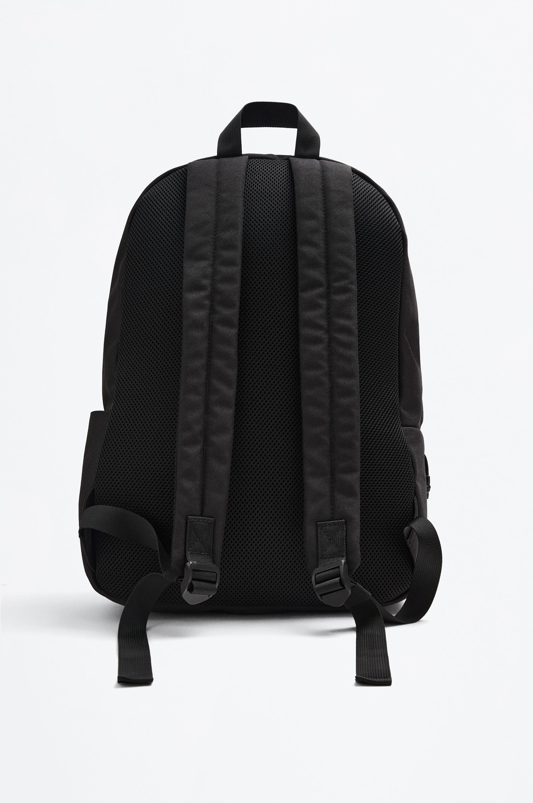 Basic backpack — BLACK