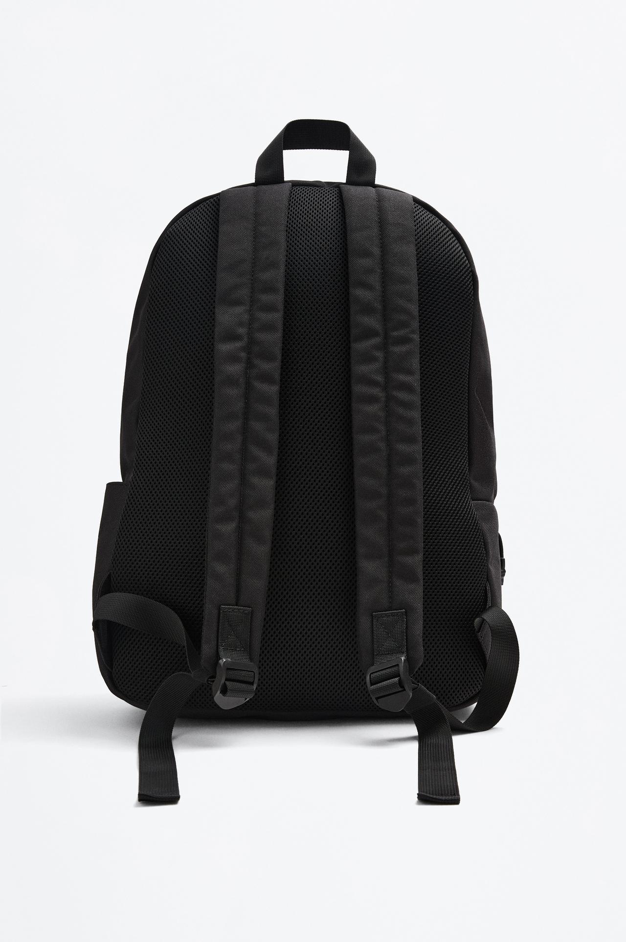 Basic backpack — BLACK
