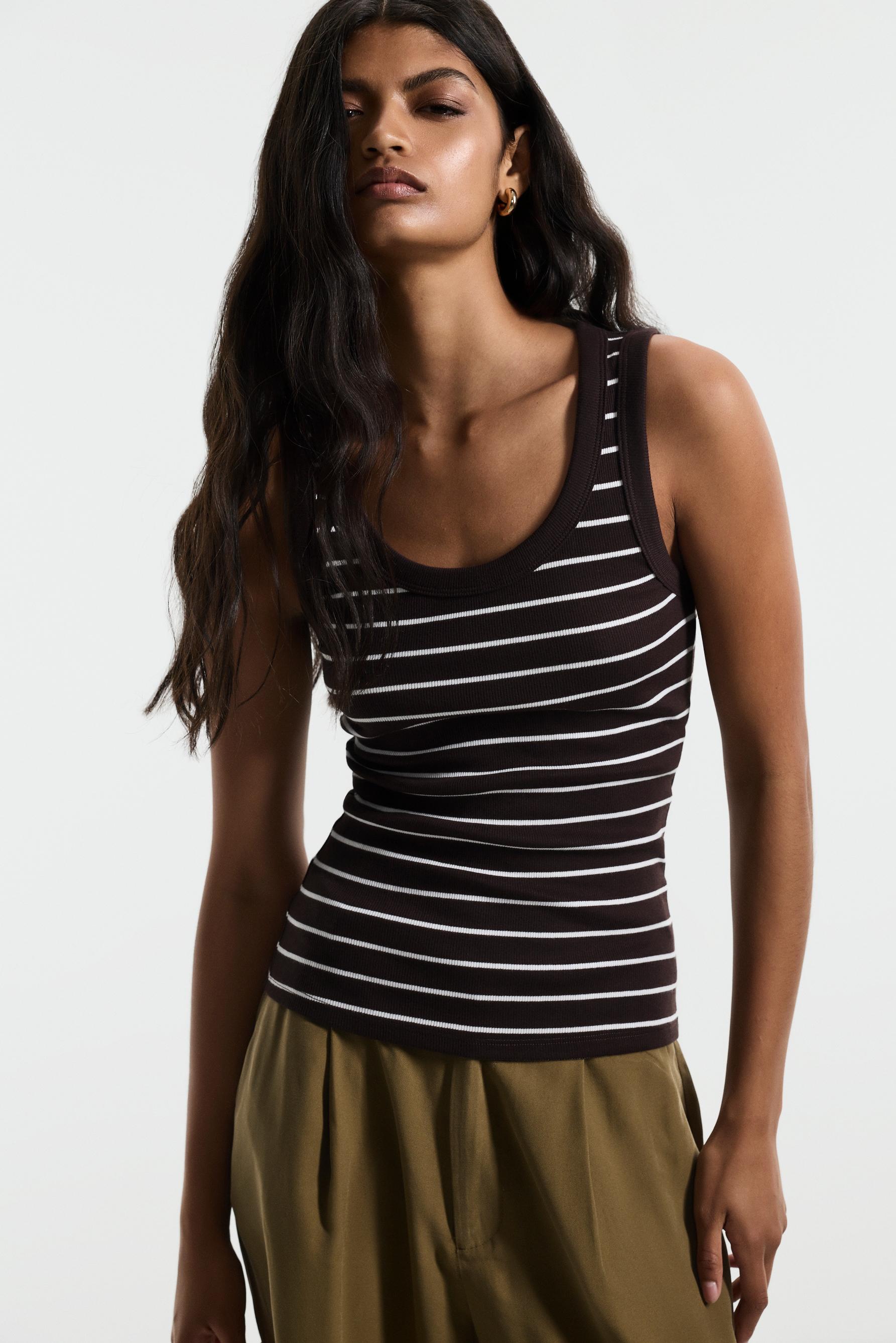 Contrast detail racerback T-shirt — ECRU/BROWN