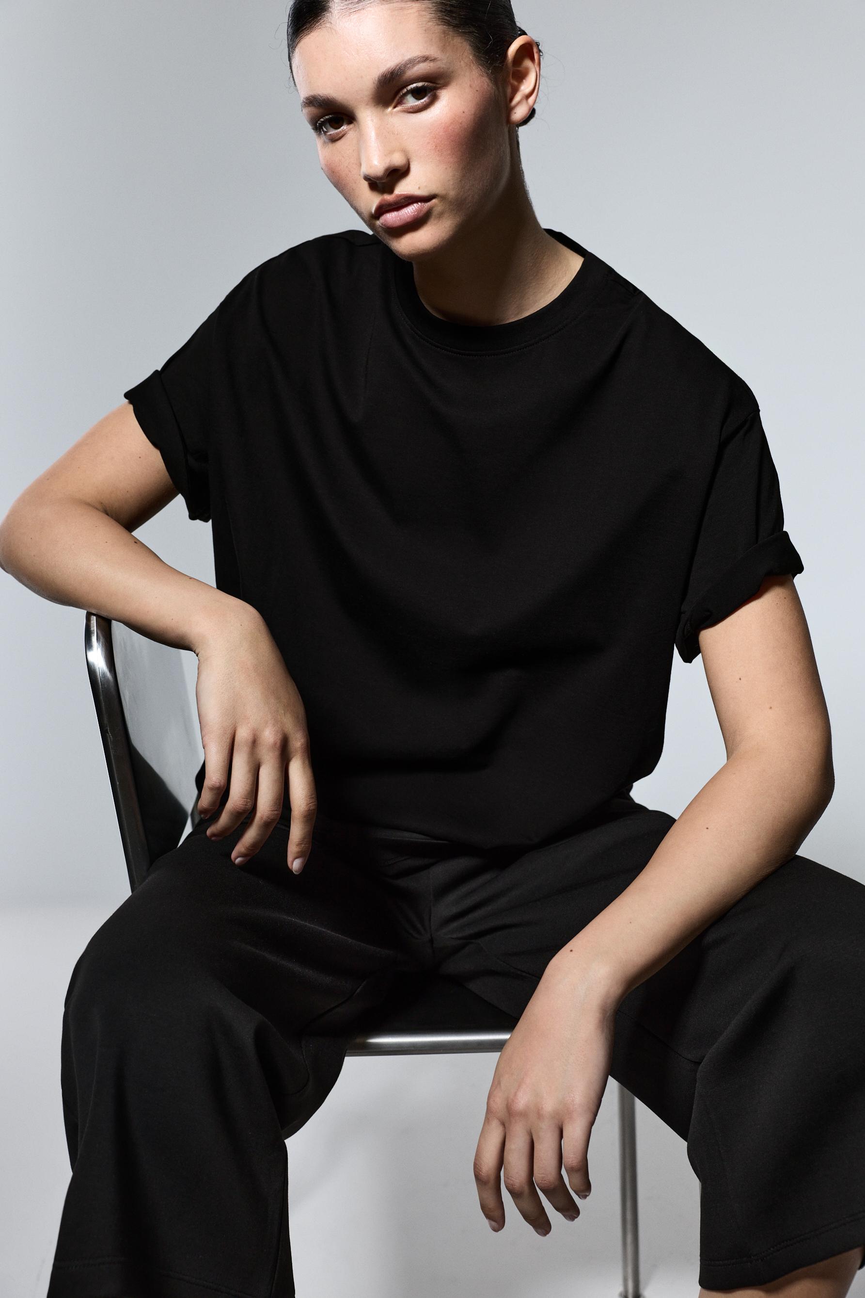 Oversize T-shirt — BLACK
