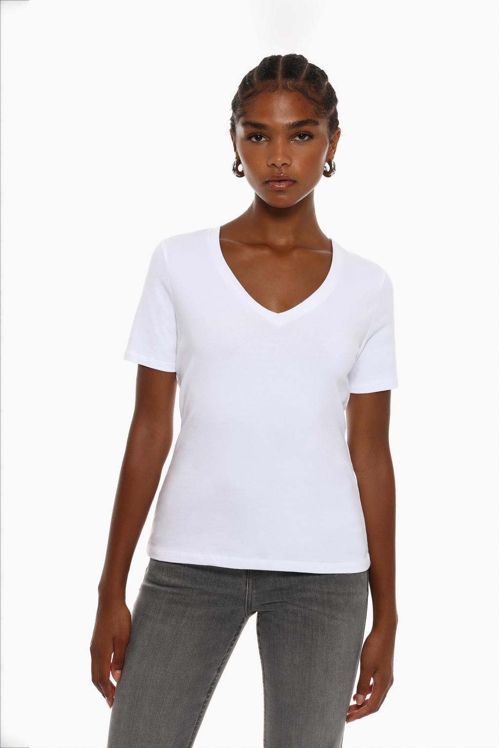 Basic V-neck T-shirt