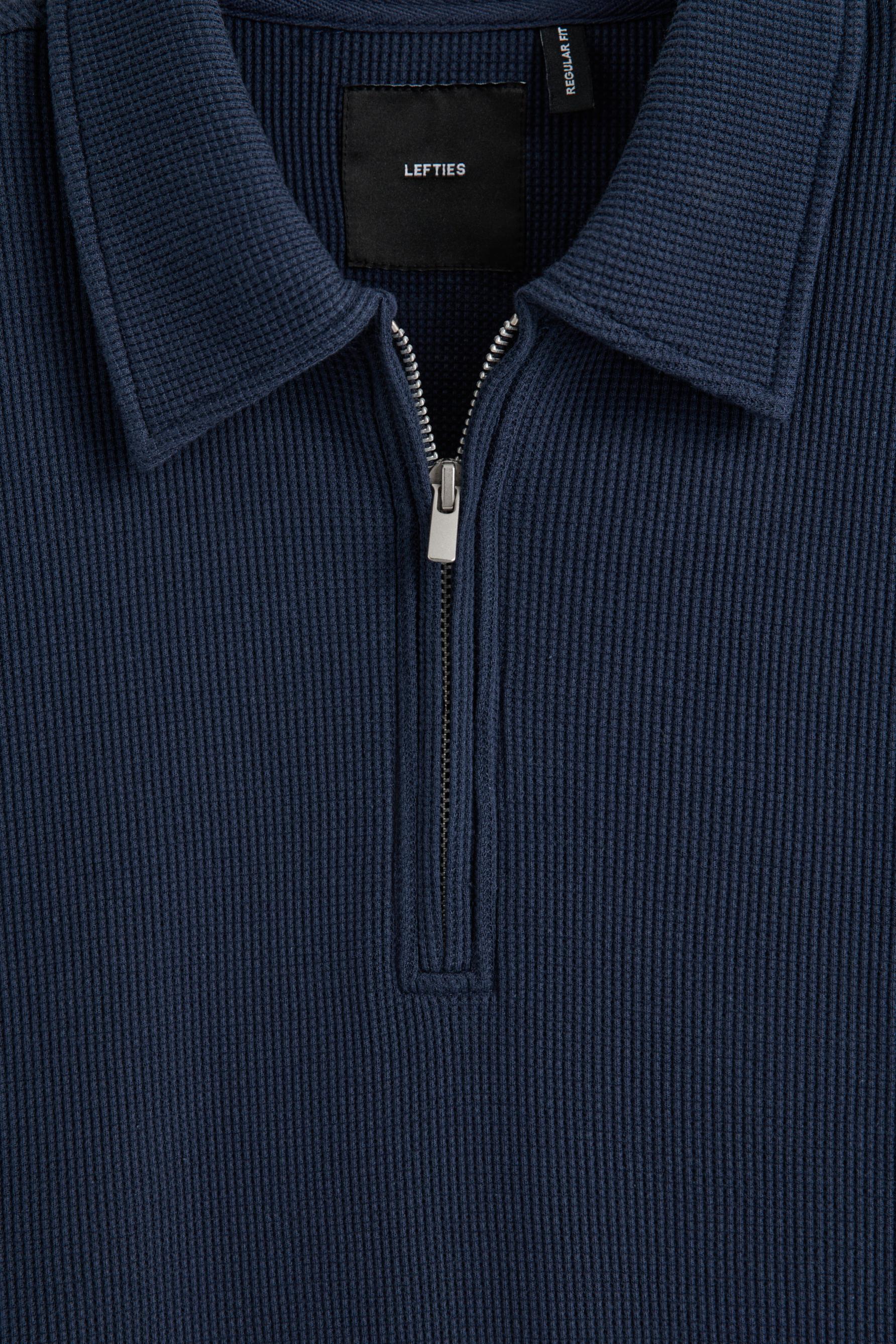 Waffle texture polo shirt — NAVY
