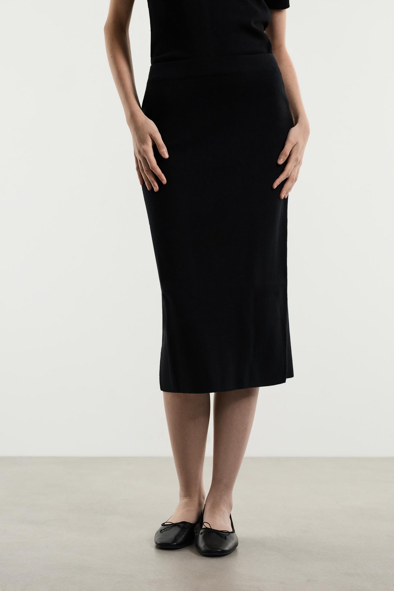 Pencil skirt — BLACK
