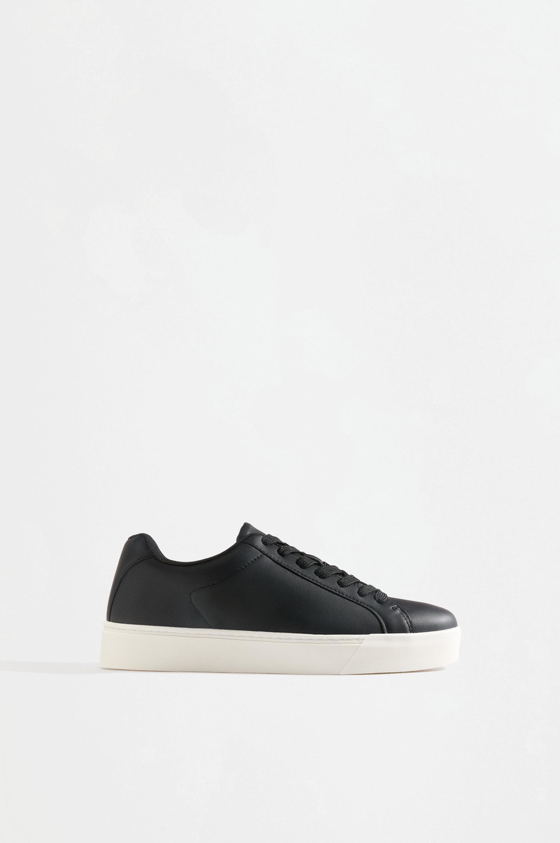 Casual sneakers — BLACK