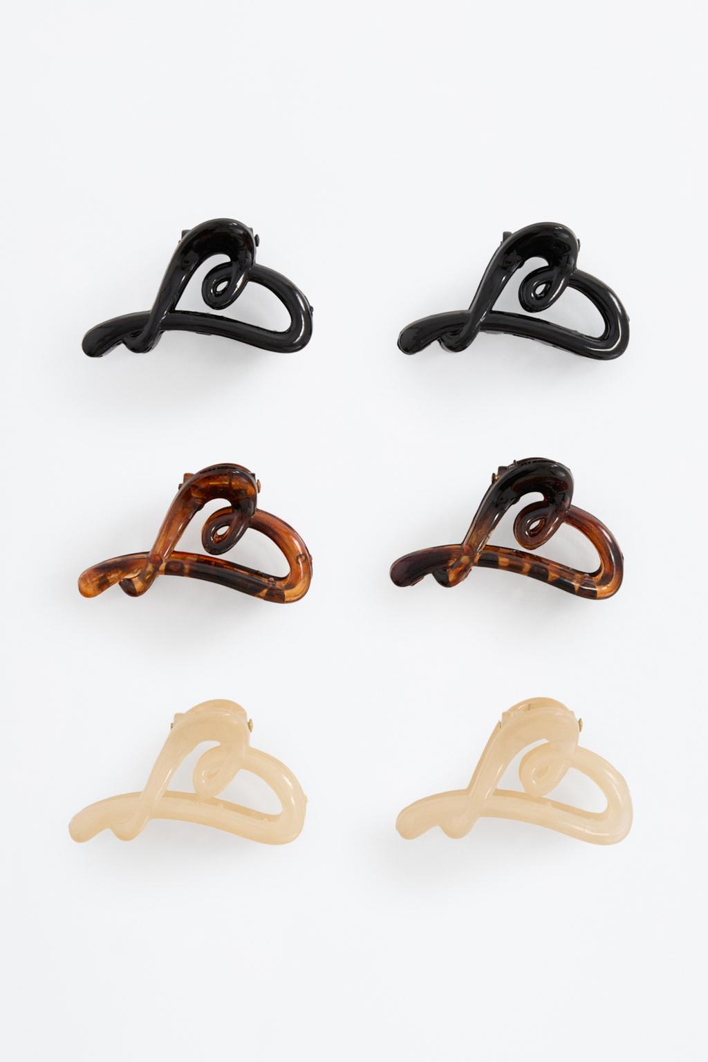 Pack of 6 heart hair clips