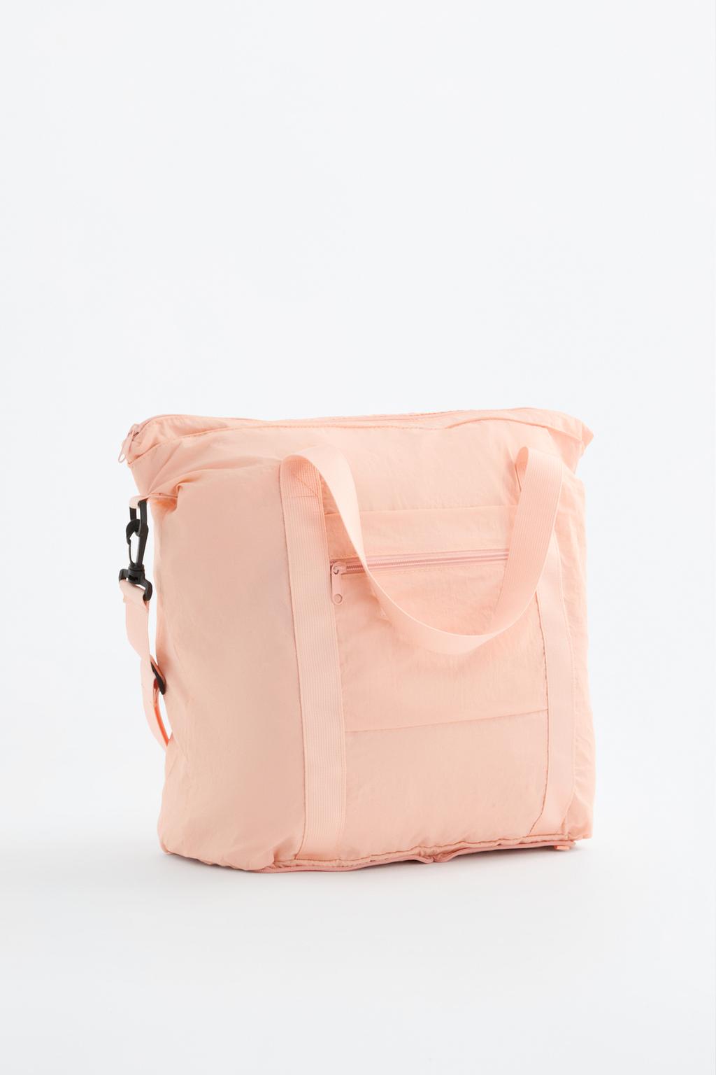 Foldable travel bag
