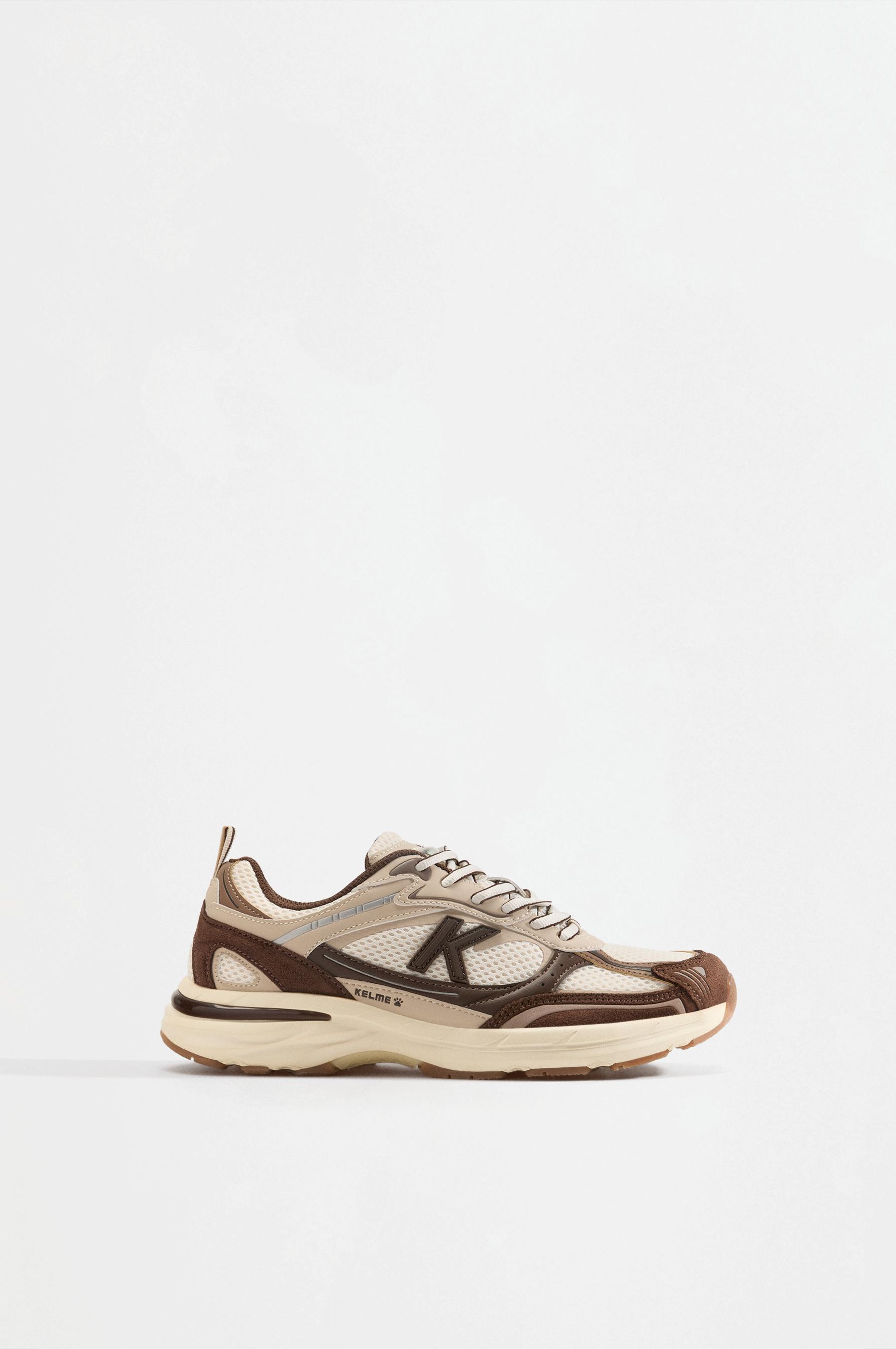 Kelme sports sneakers — BROWN