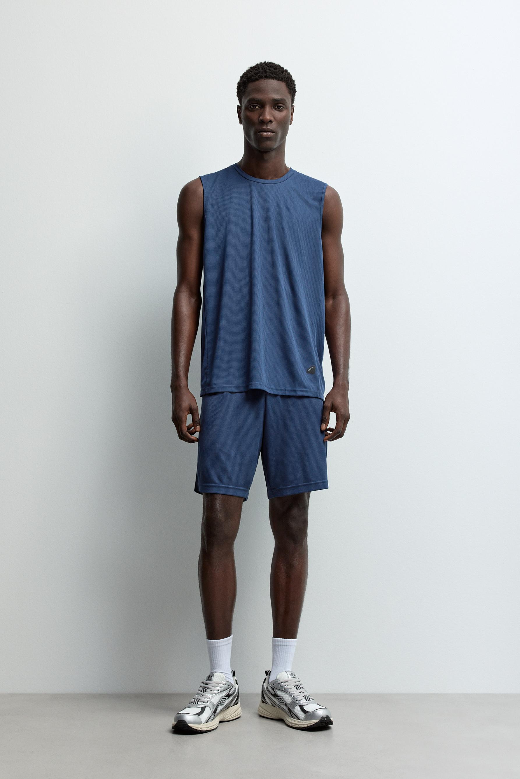 Sleeveless sports T-shirt — BLUE