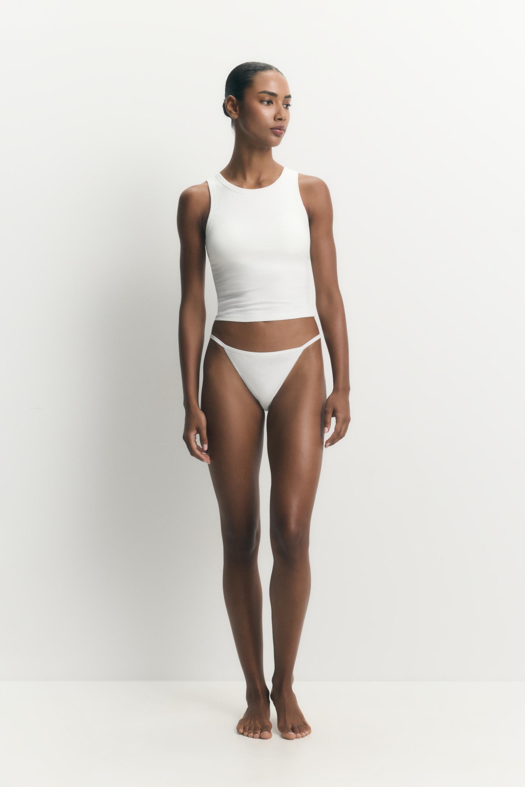 Top with built-in bra — WHITE