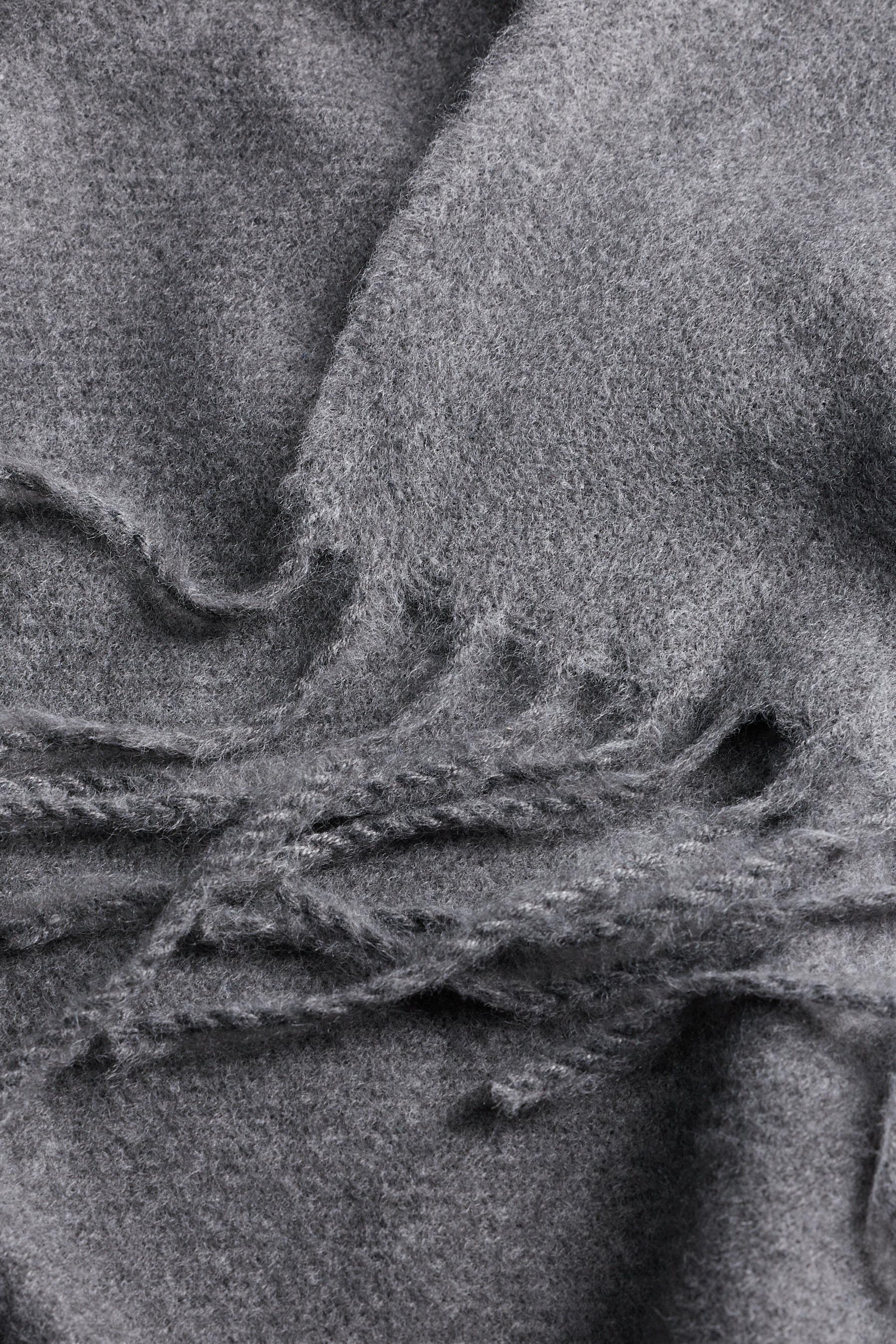 Plain fringed scarf — GREY