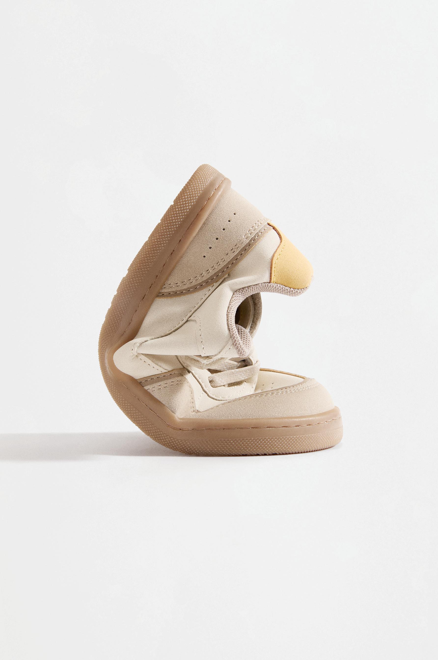 Barefoot Mixed Sneakers — BROWN