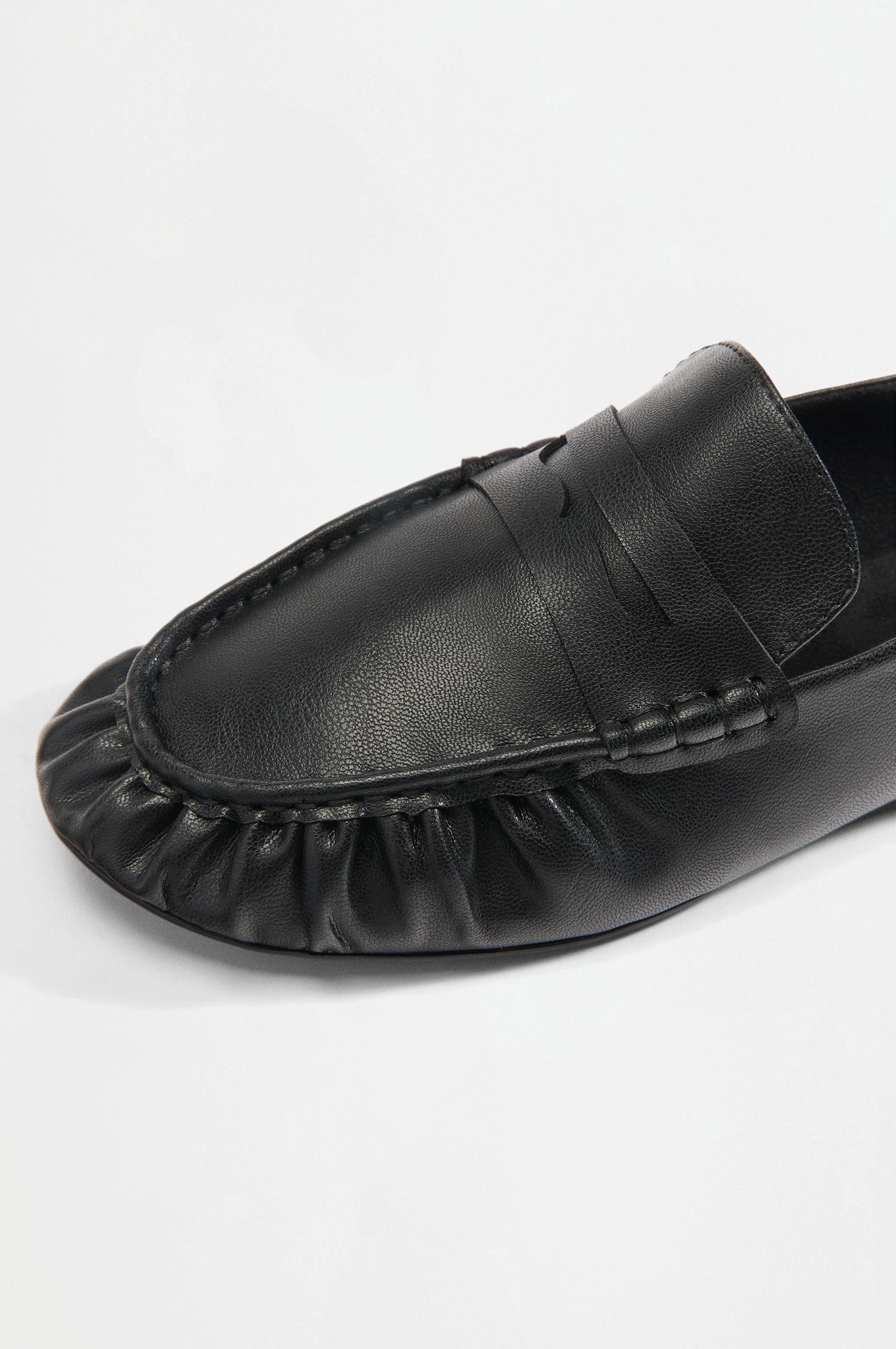 Gathered loafers — BLACK