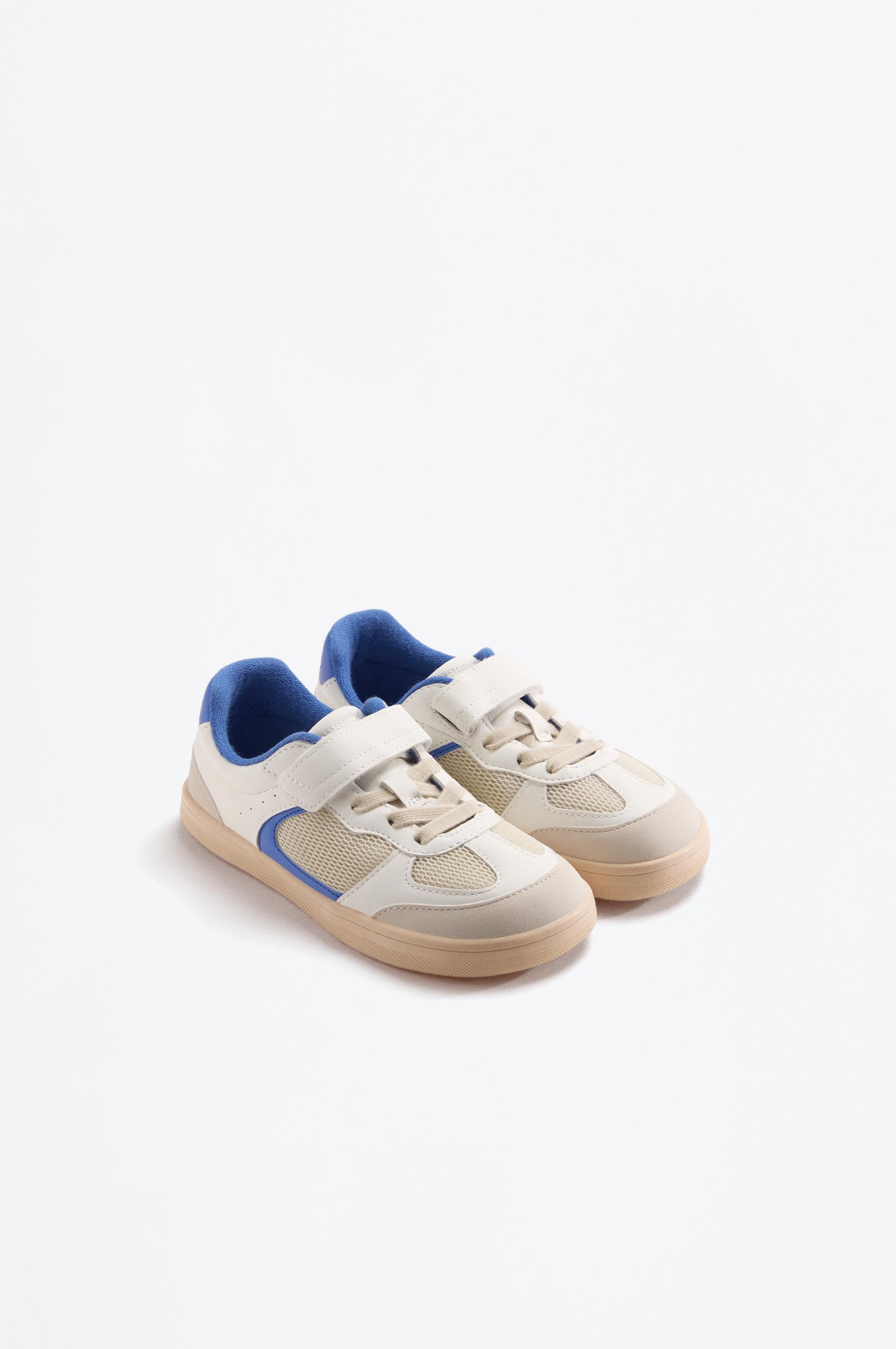 Casual sneakers — WHITE