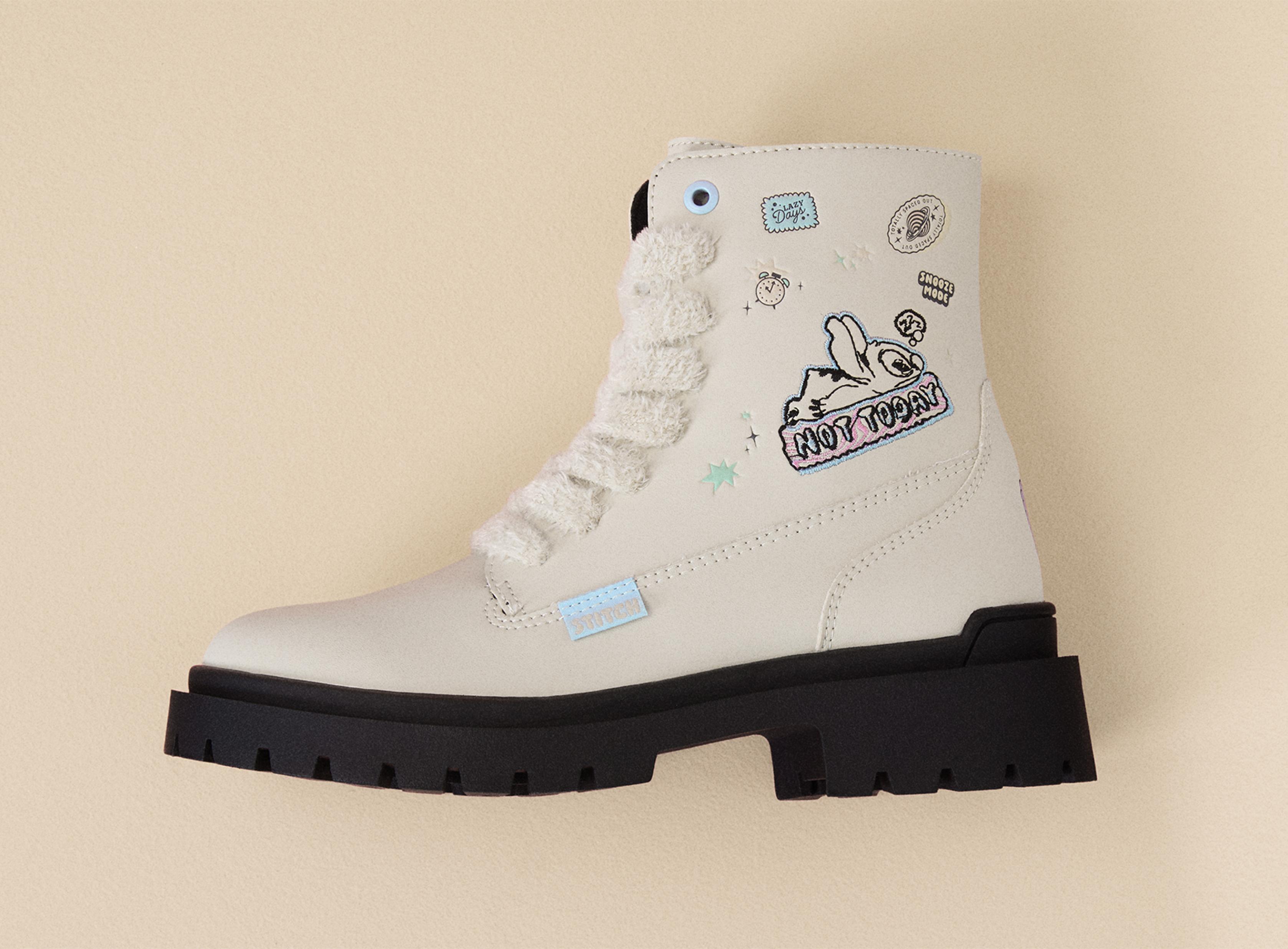Lilo & Stitch ©Disney lace-up boots — BEIGE