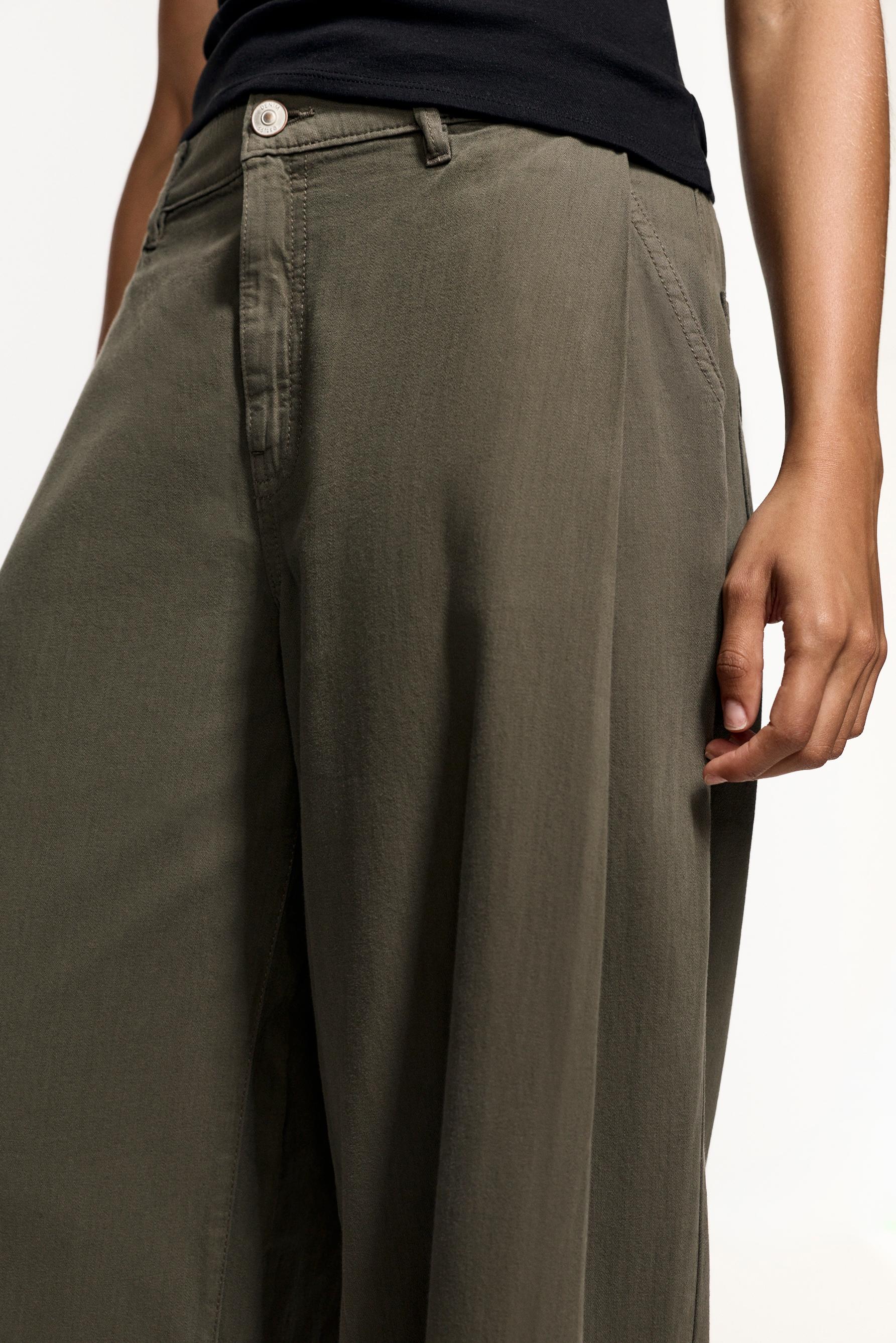 Barrel-leg darted trousers — KHAKI