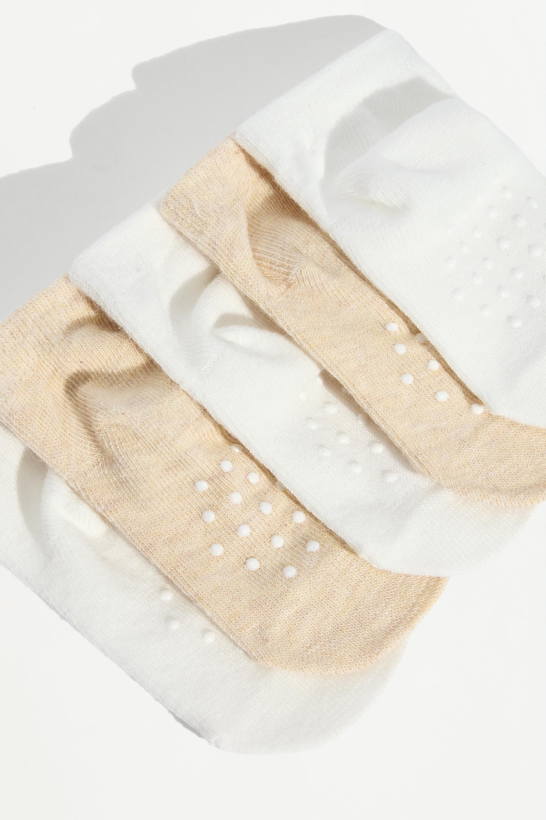 5-pack of non-slip short socks — TAN