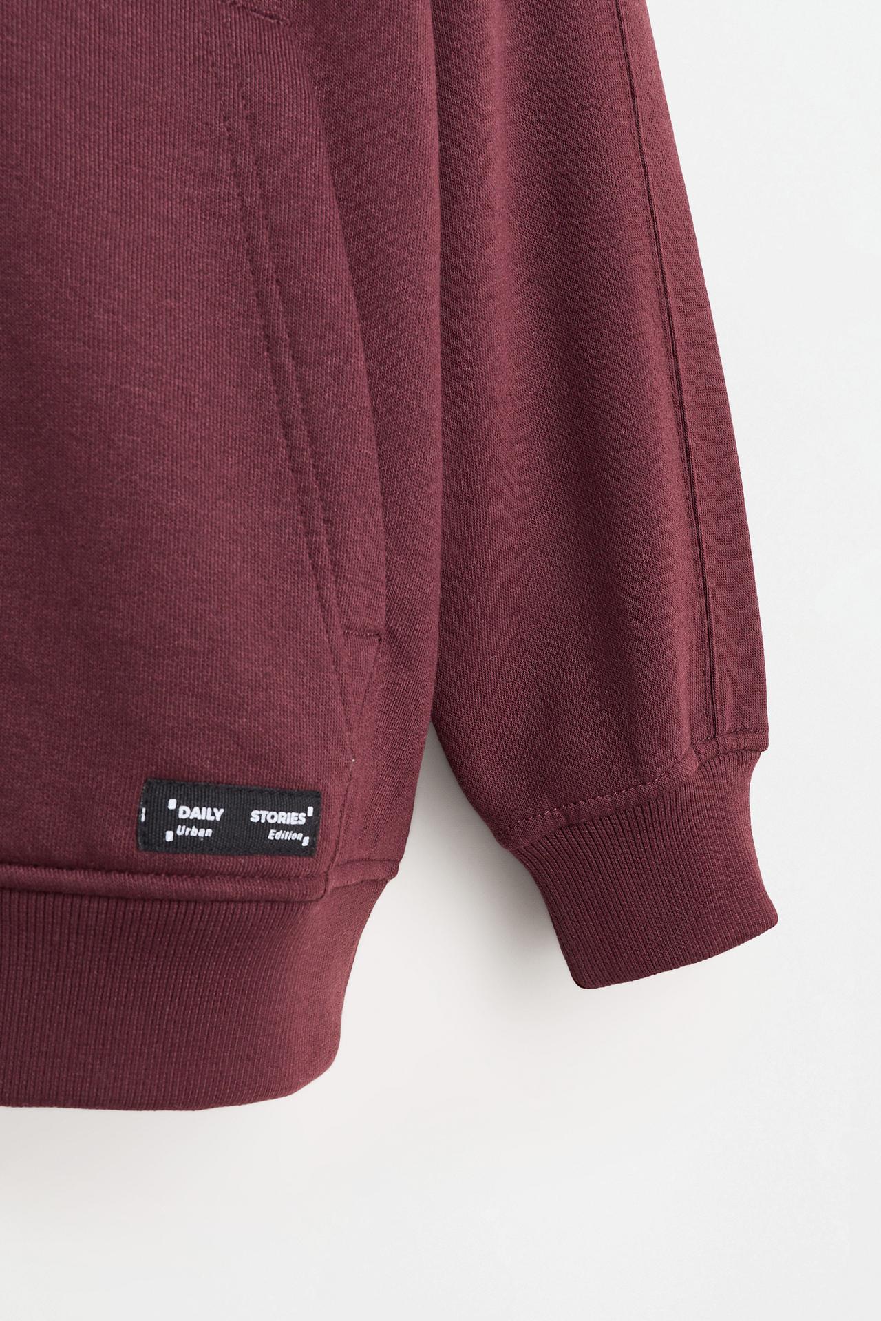 Zip-up hoodie — WINE
