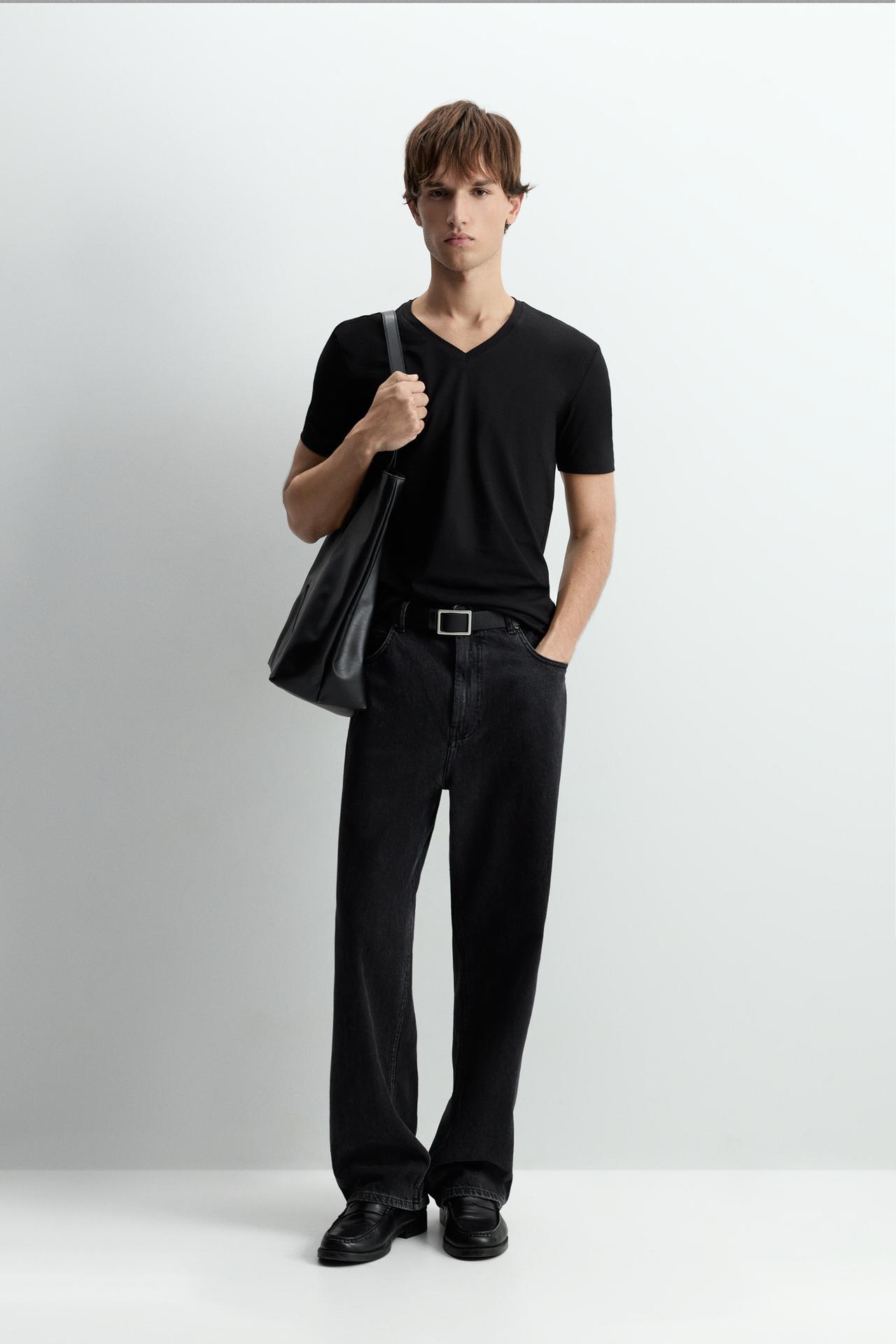 Slim fit V-neck T-shirt — BLACK