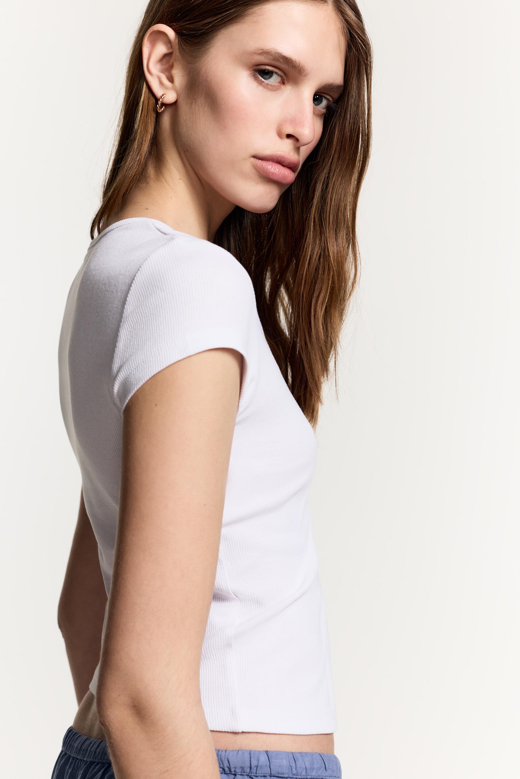 Ribbed cut-out top — OFF WHITE