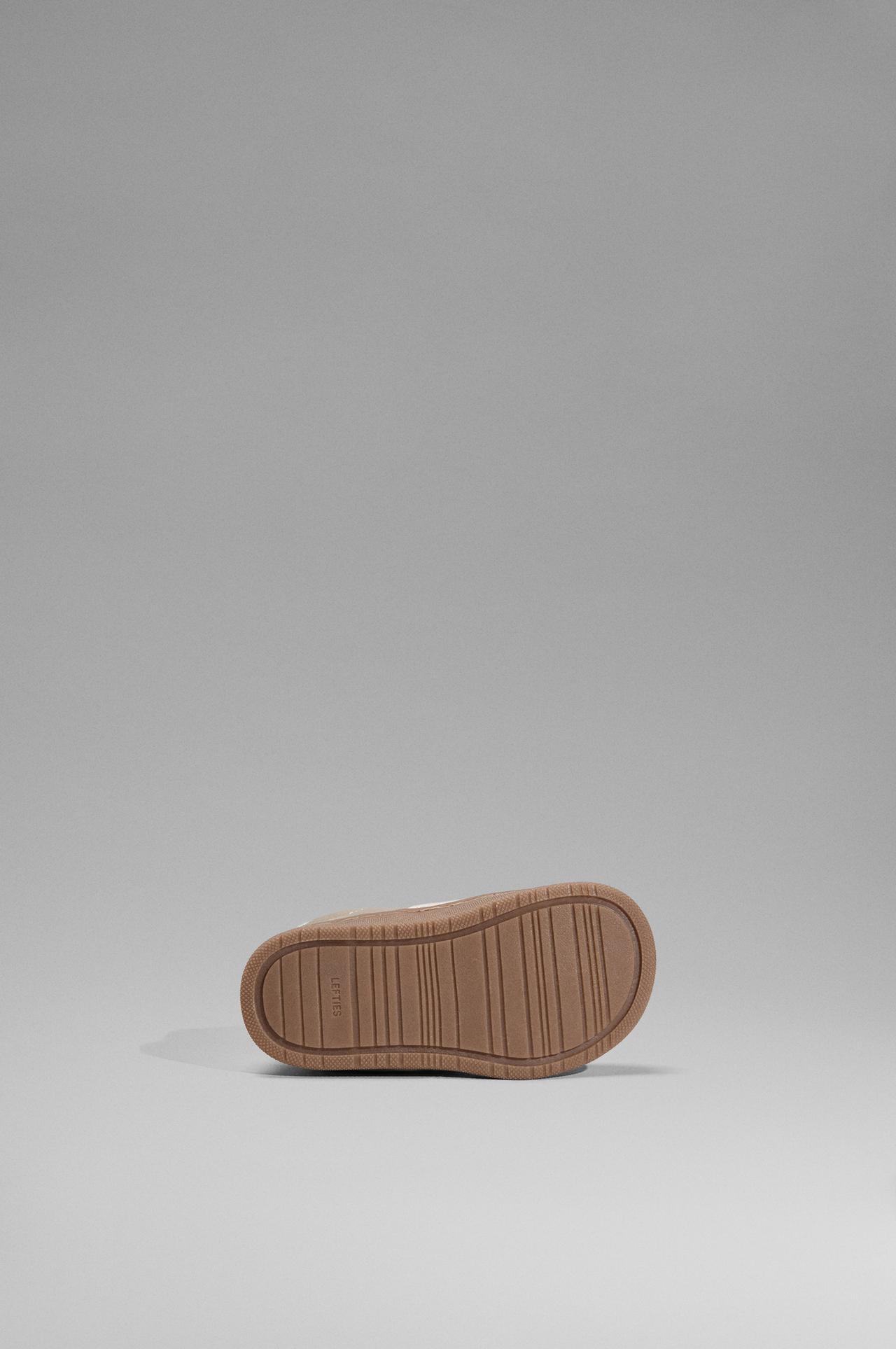 Combined barefoot sneakers — BROWN