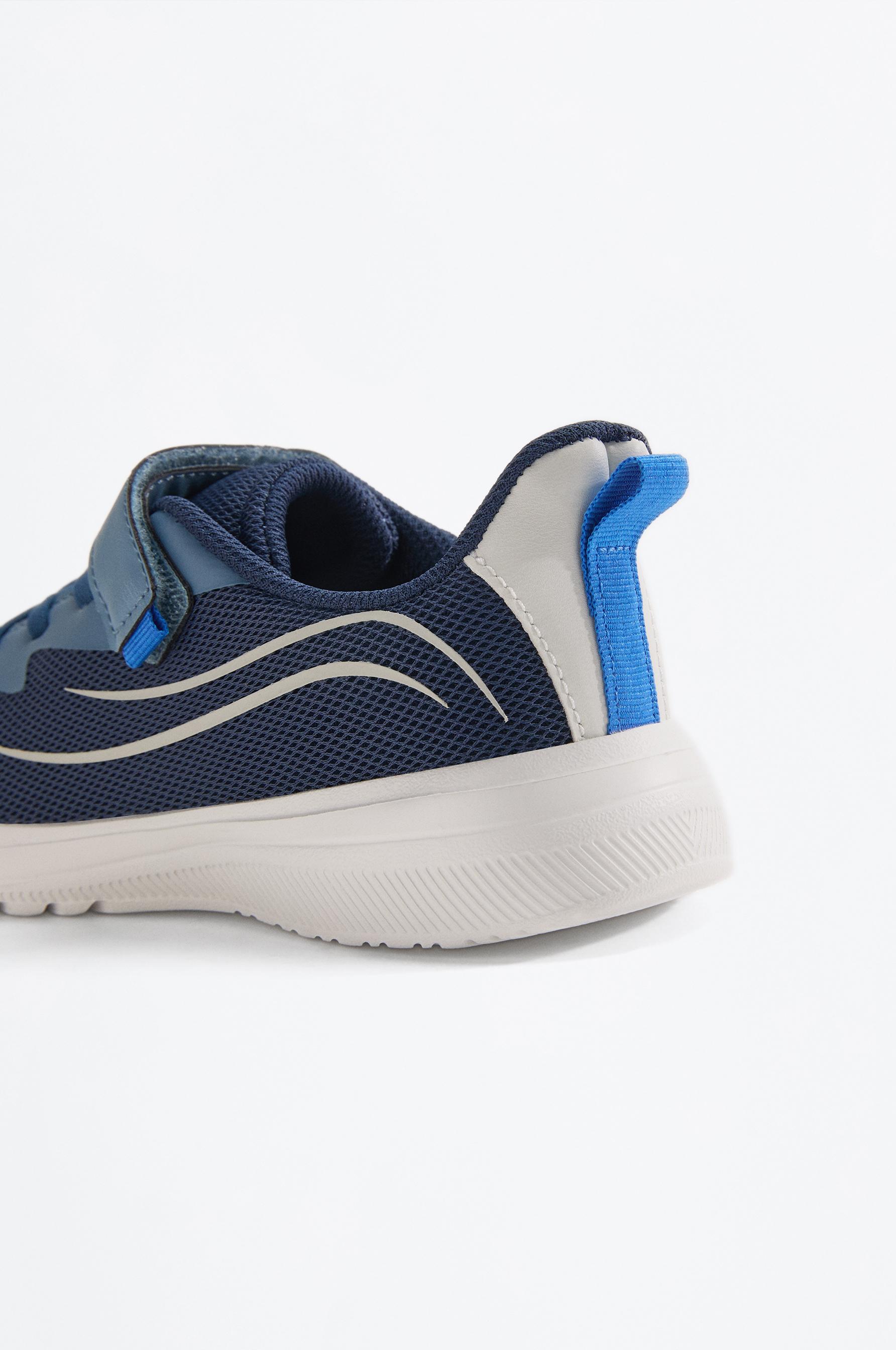 Technical sports shoe — NAVY BLUE