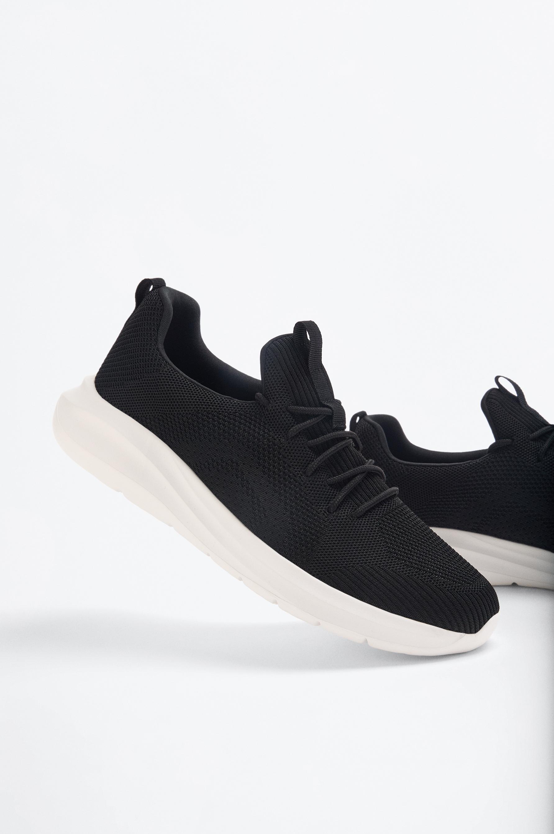 Multi-activity sports shoe — BLACK