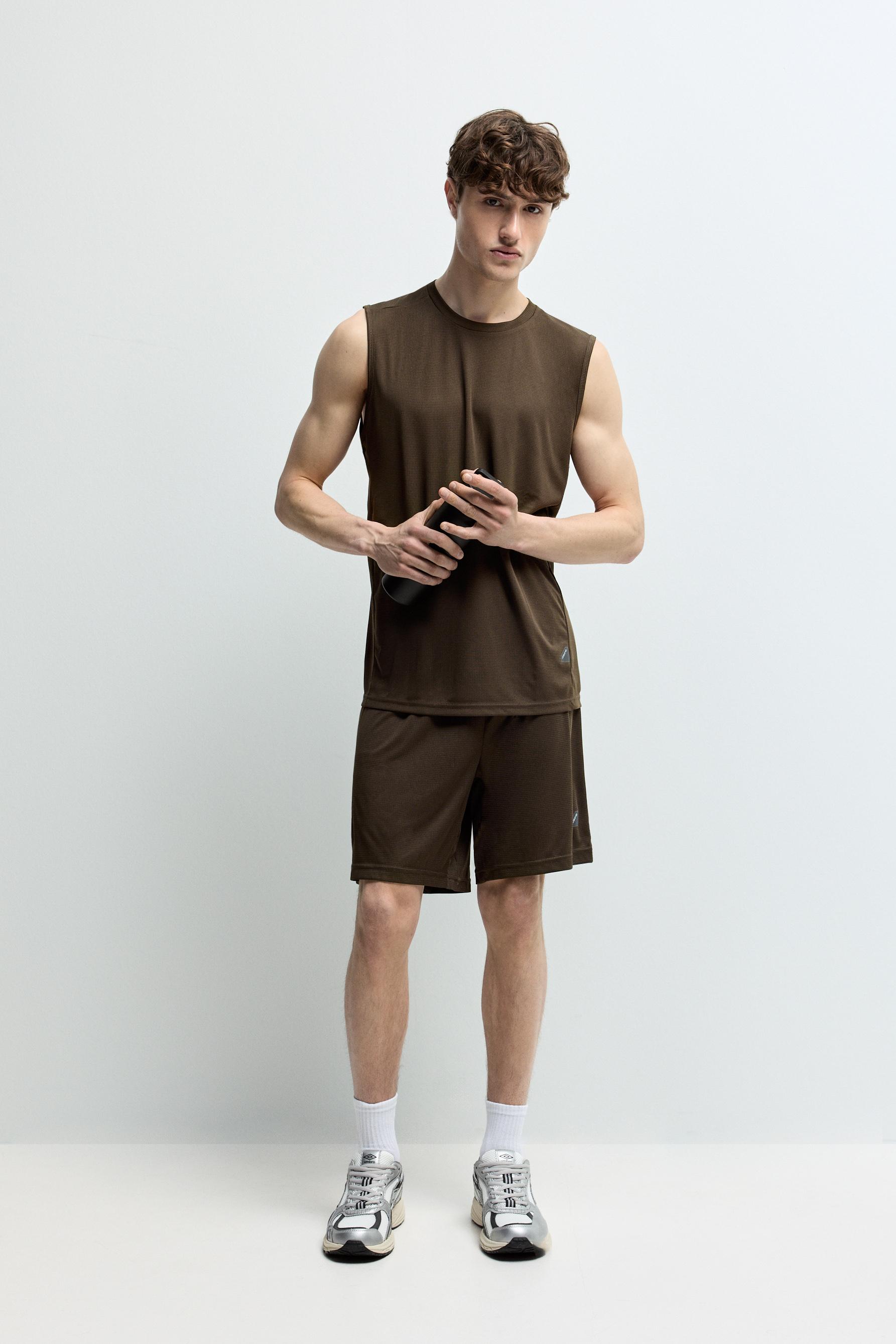 Bermuda sports shorts — BROWN