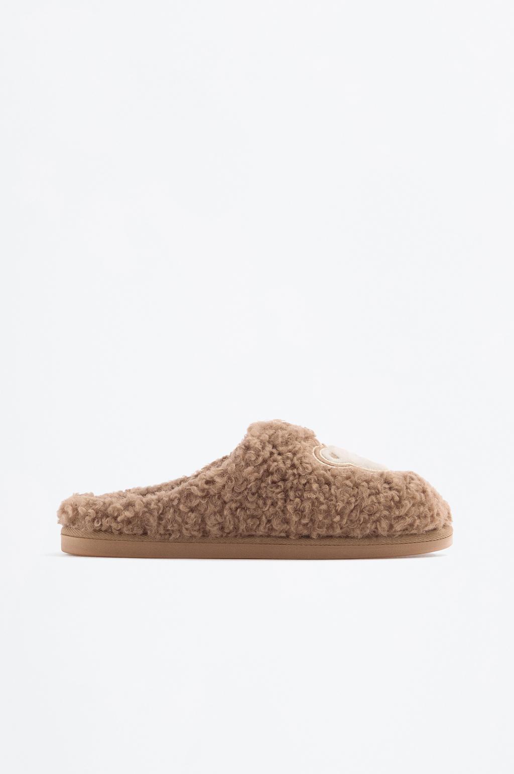 Bear detail house slippers