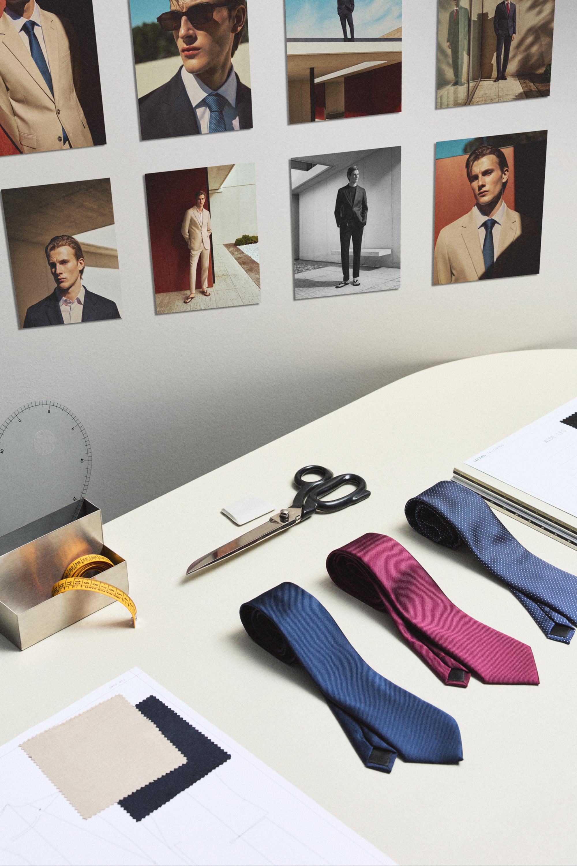 Textured tie — NAVY