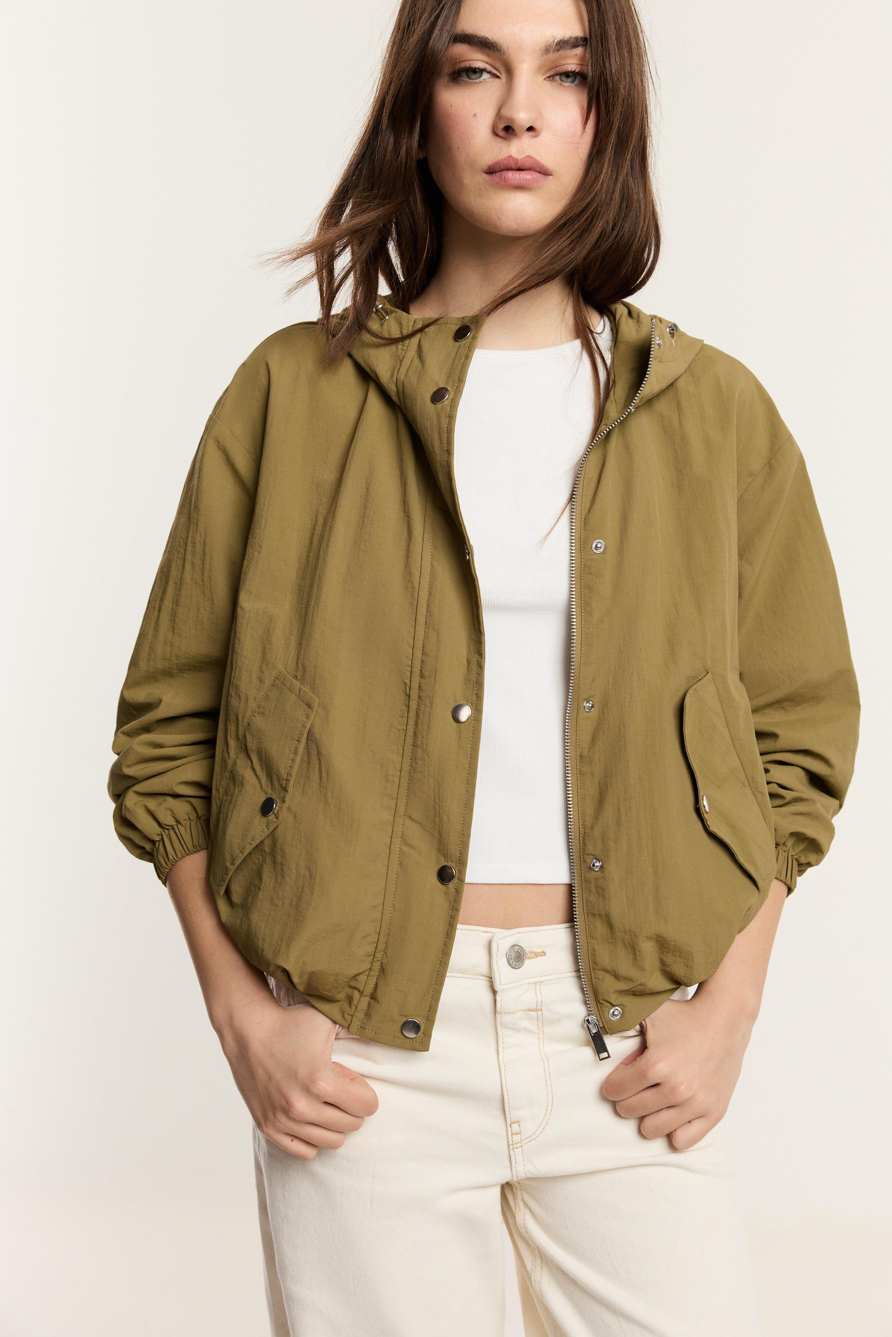 Cazadora abullonada
