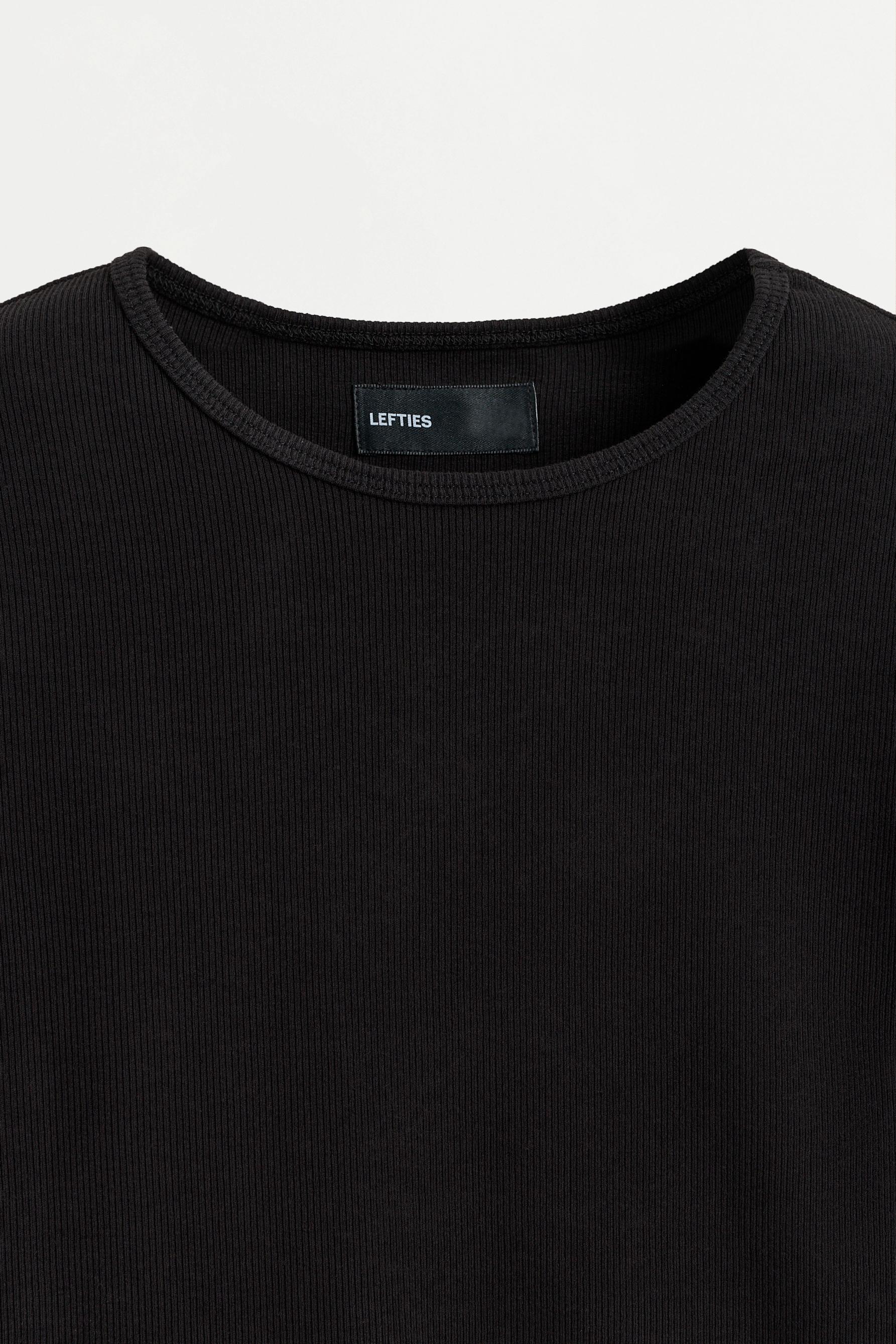 Ribbed T-shirt — BLACK