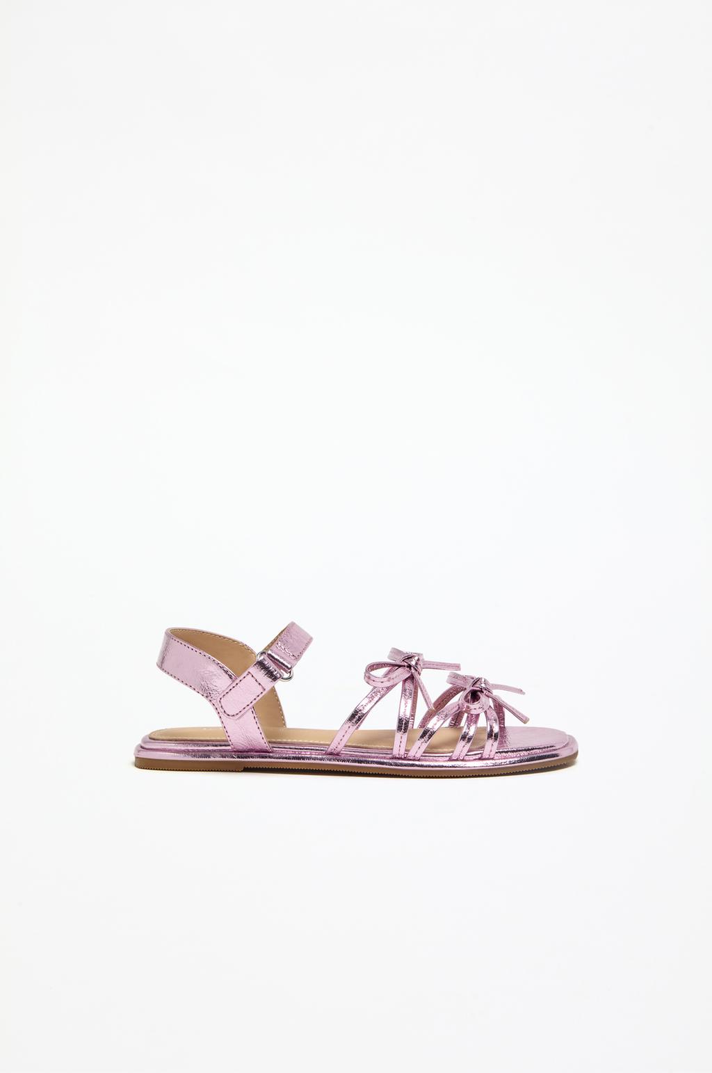 Metallic sandals with bows