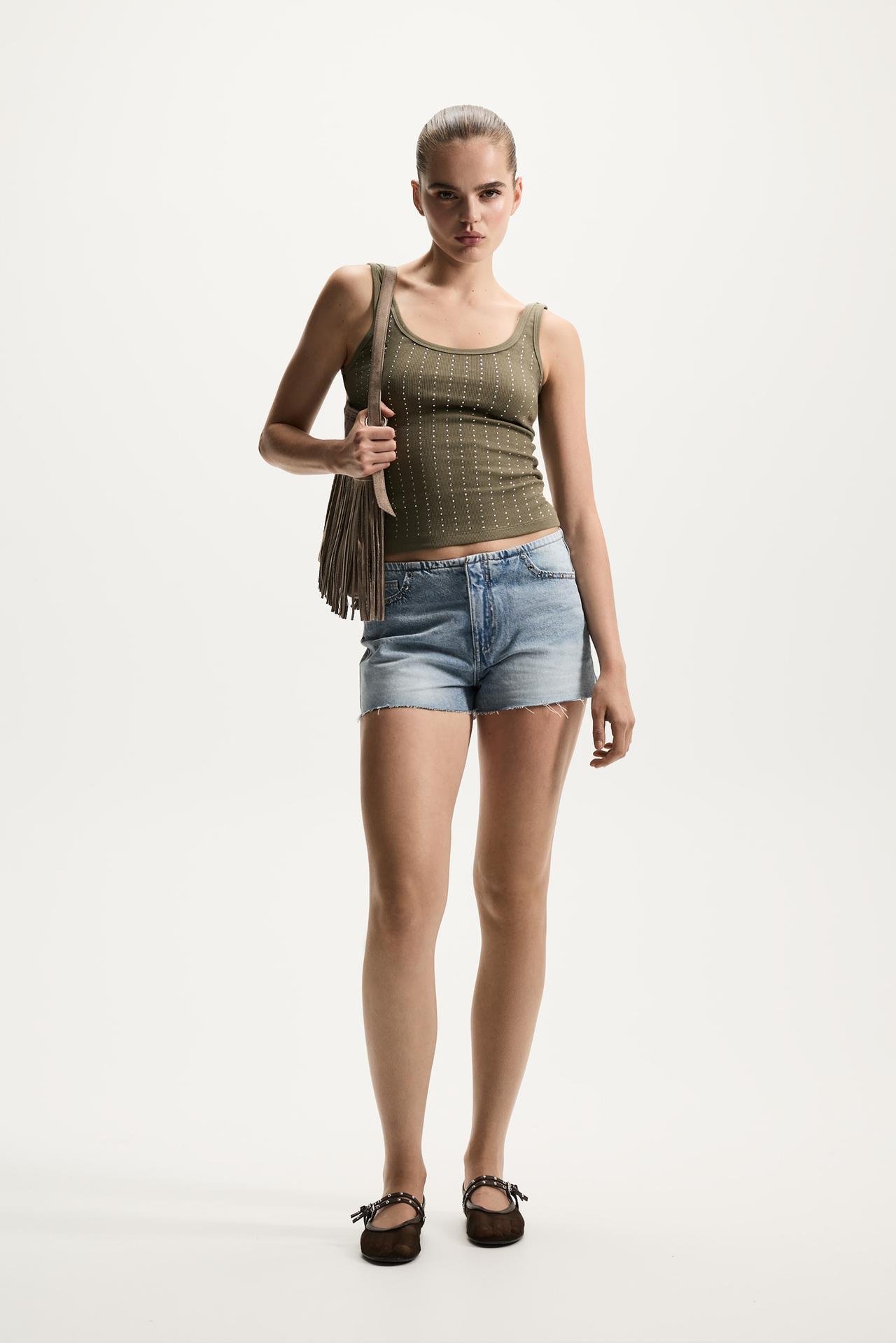 Ribbed rhinestone T-shirt — KHAKI