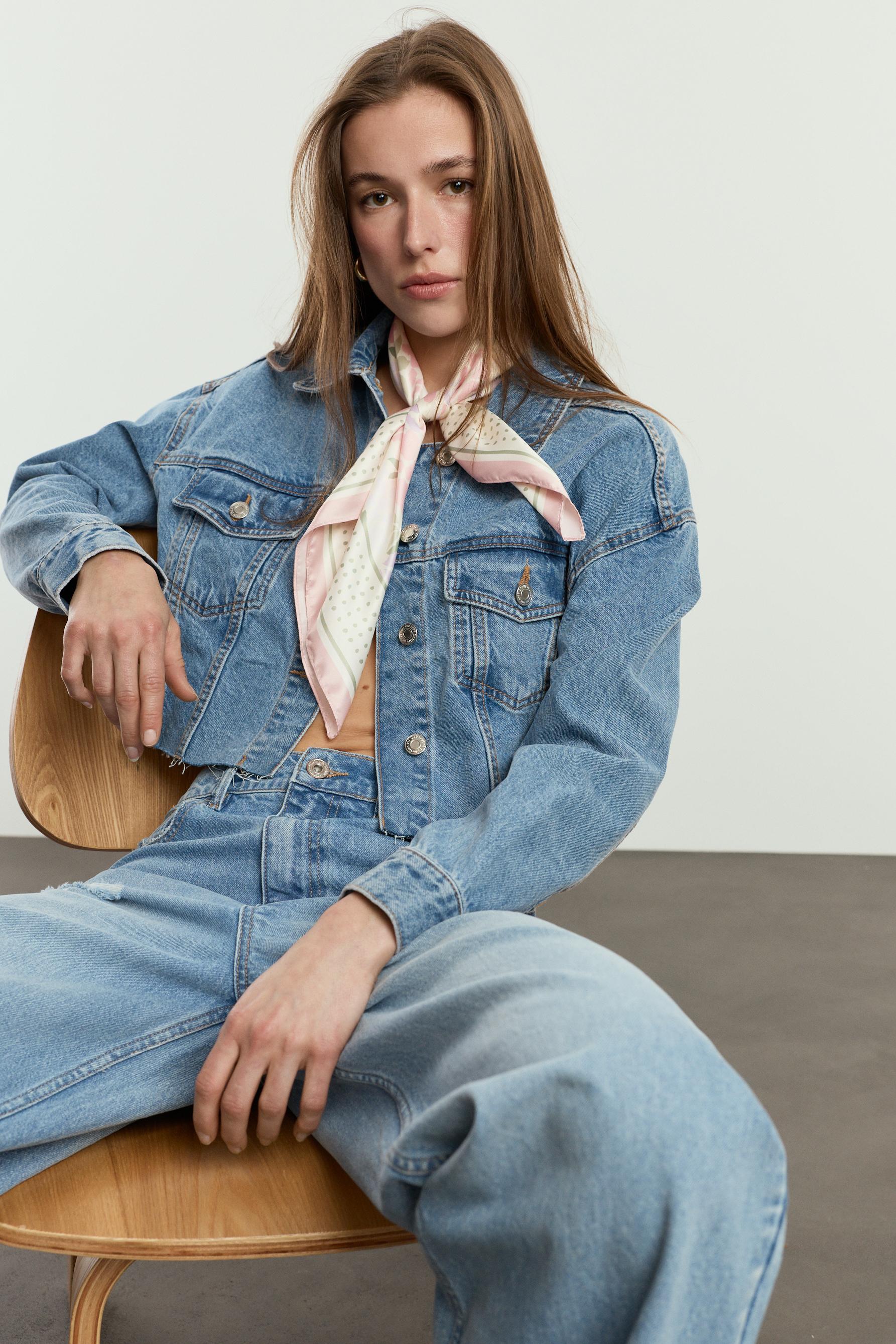 Pañuelo flores satén