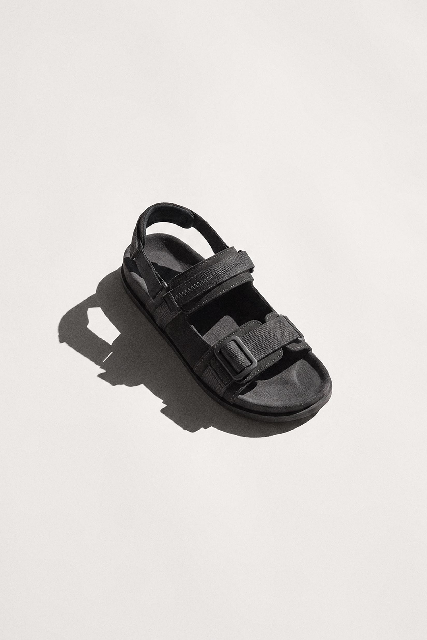 COMFORT SANDAL — BLACK