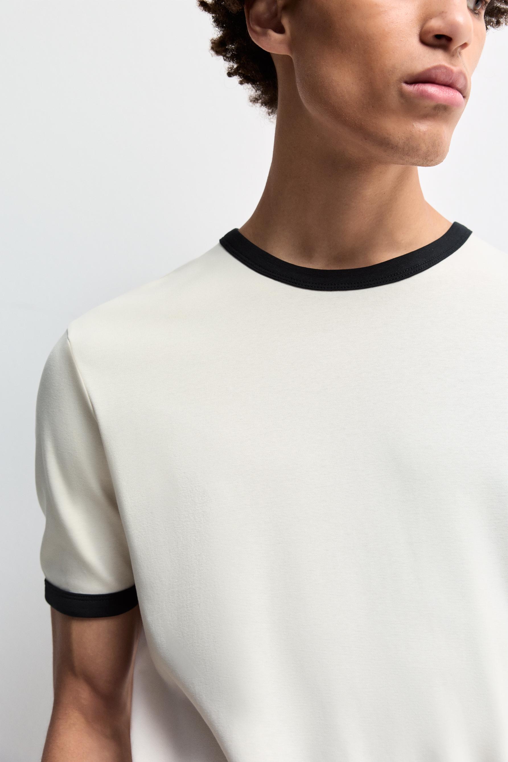 Contrast T-shirt — OFF WHITE