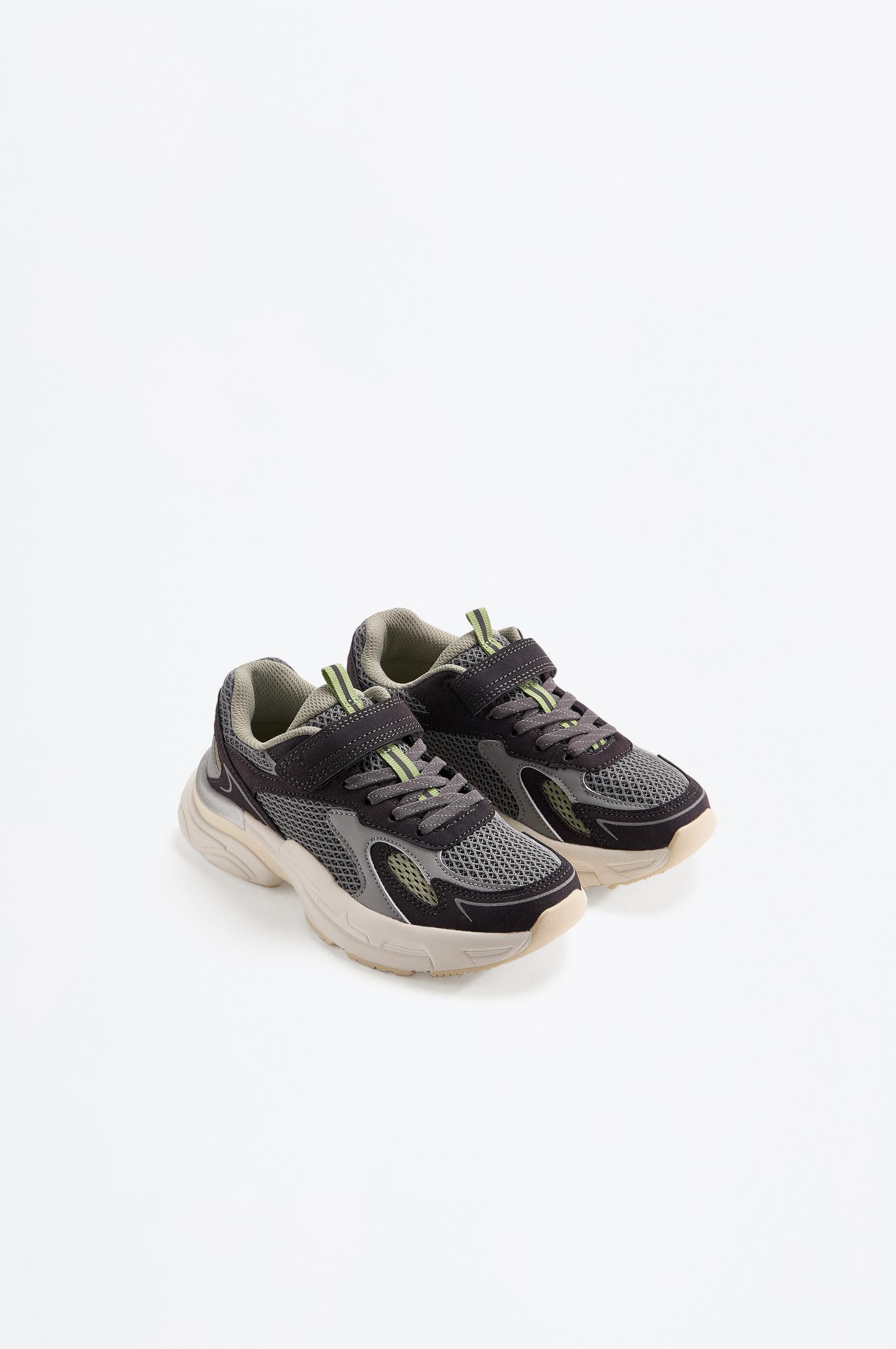 Multi-piece trainers — BLACK