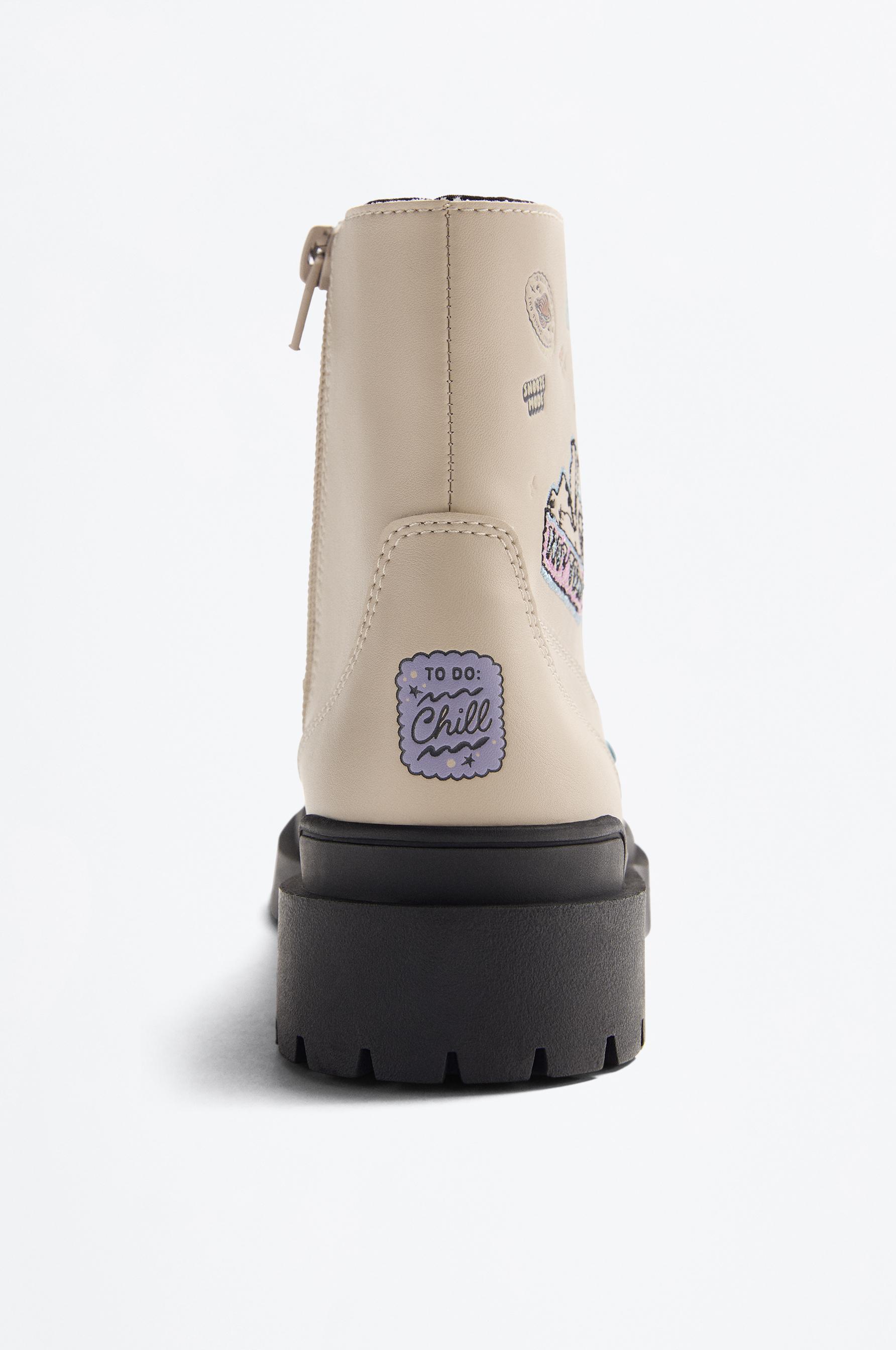 Lilo & Stitch ©Disney lace-up boots — BEIGE