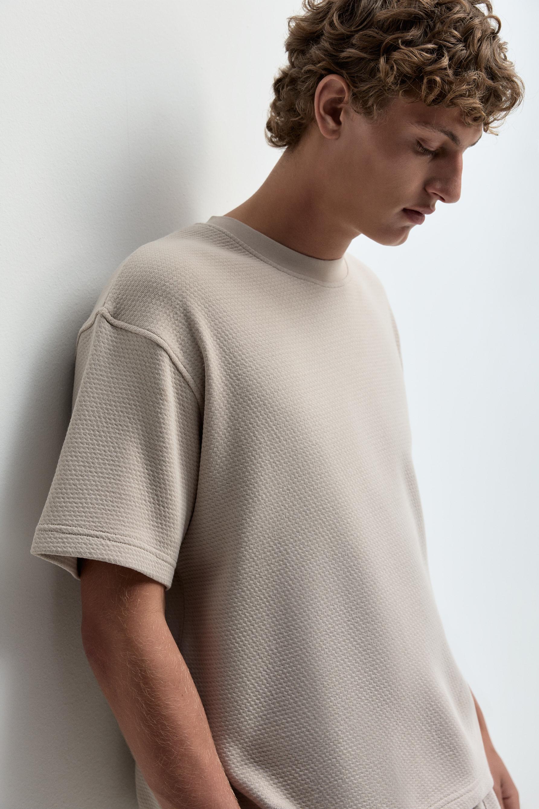 Waffle-knit textured T-shirt — PALE SAND