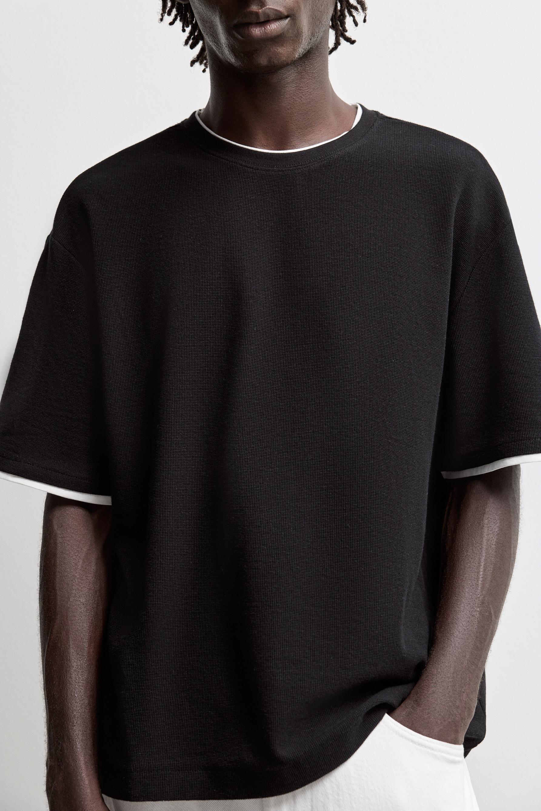 Textured T-shirt with double collar — BLACK
