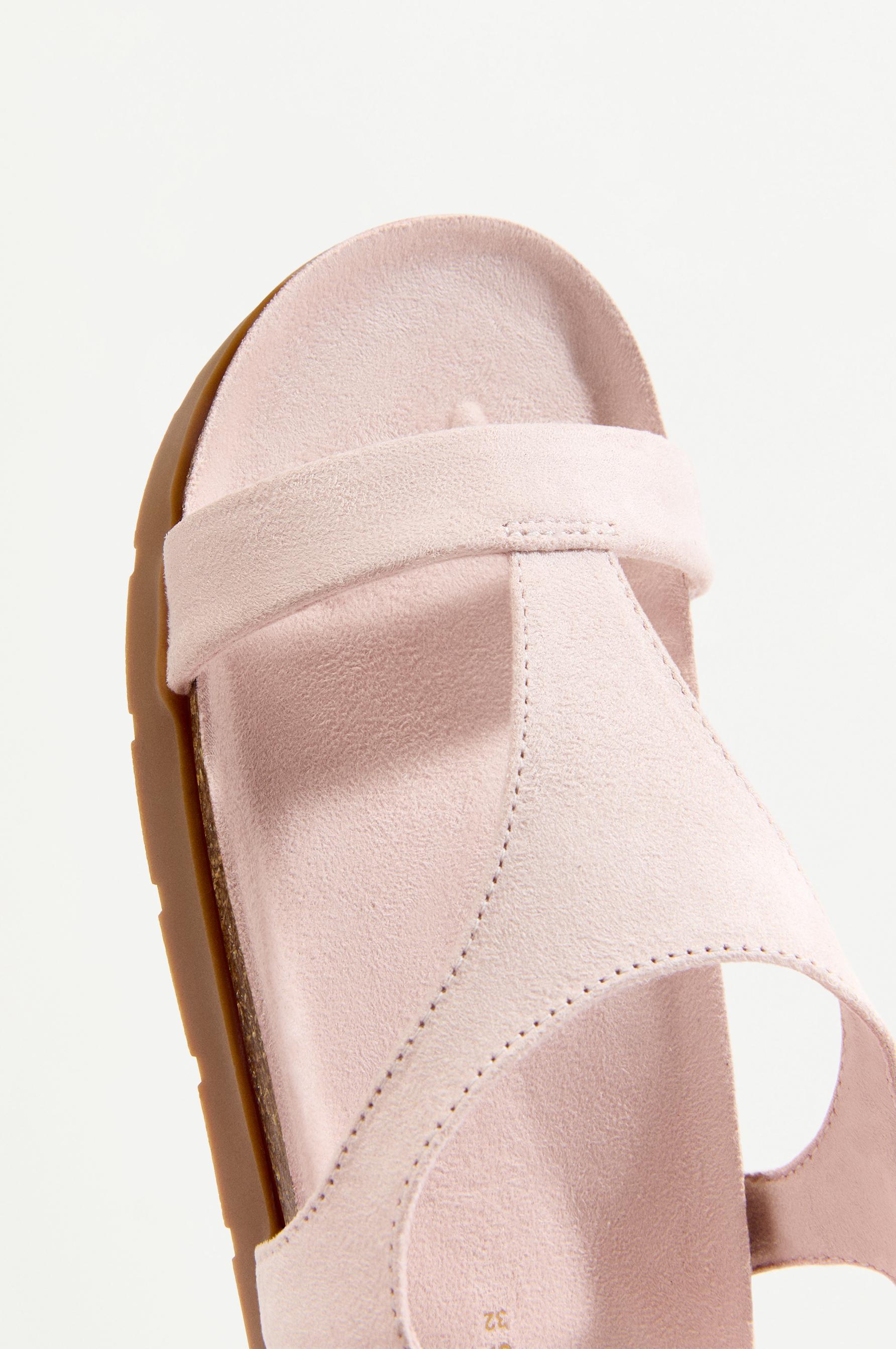 COMFORT SANDAL — PALE PINK