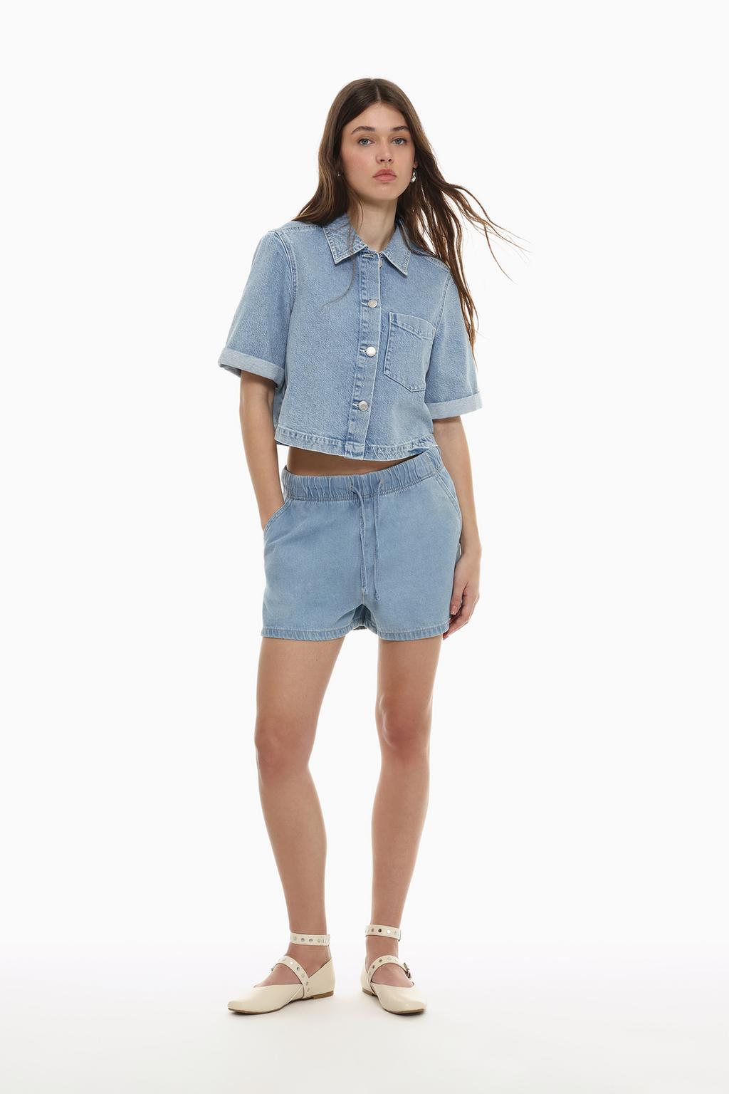 Basic denim shorts