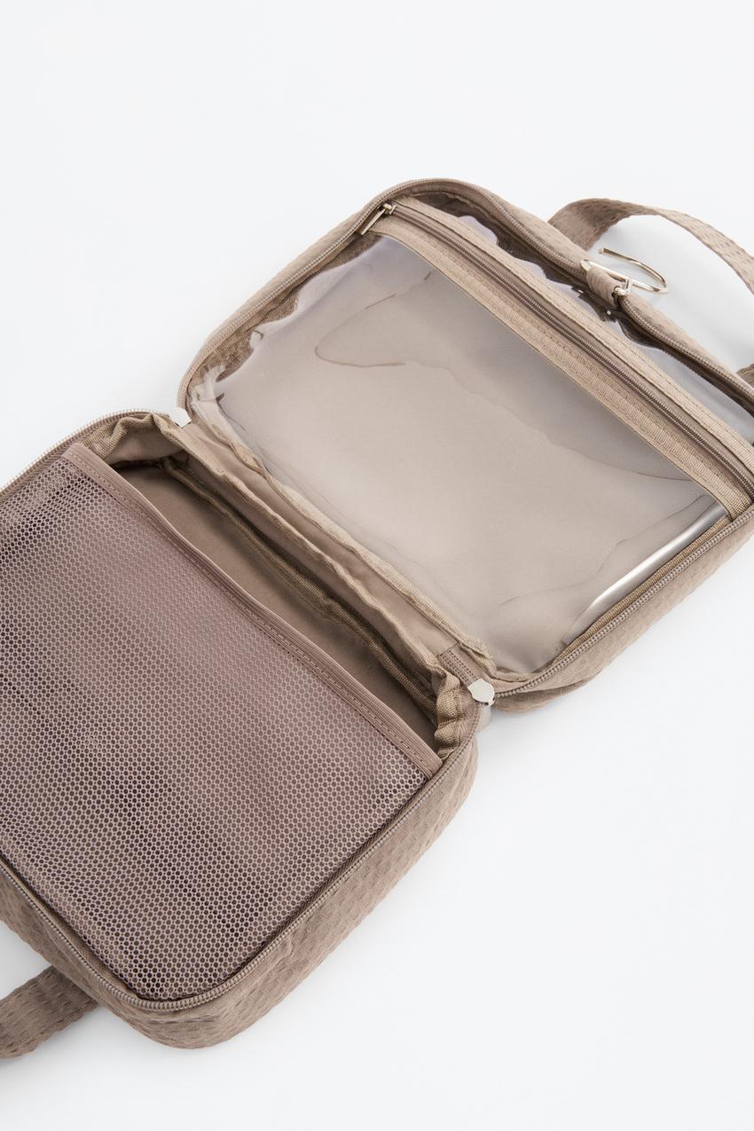 Foldable toiletry bag with hook House Slippers FOOTWEAR Man