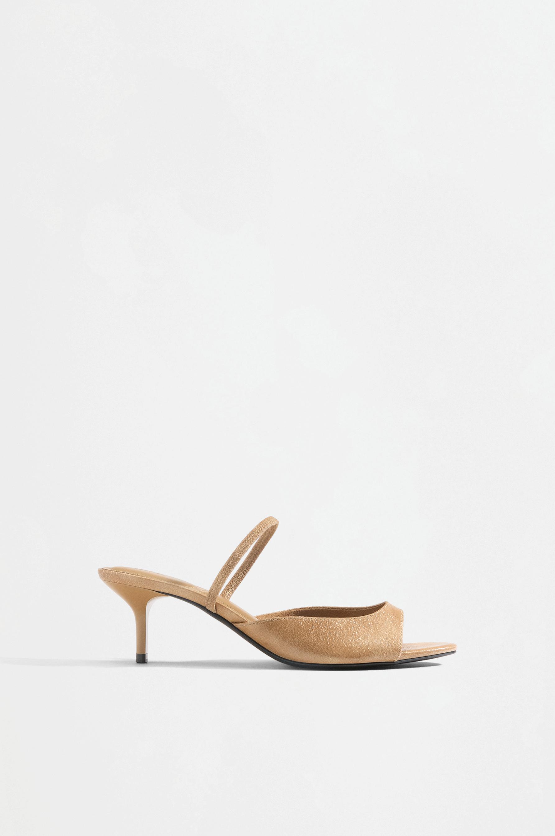 Minimalist sandals — BEIGE