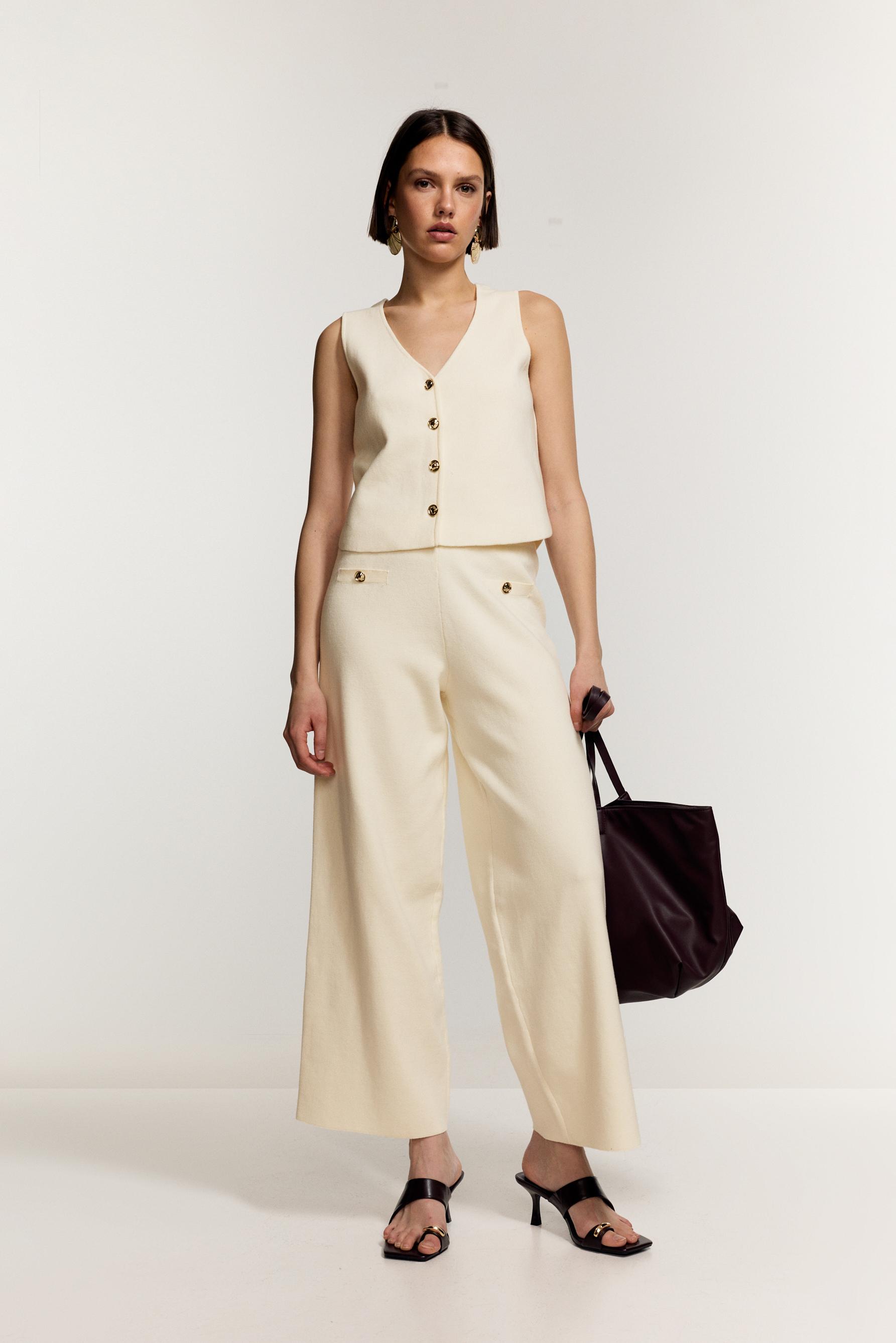 Pantalón punto botones