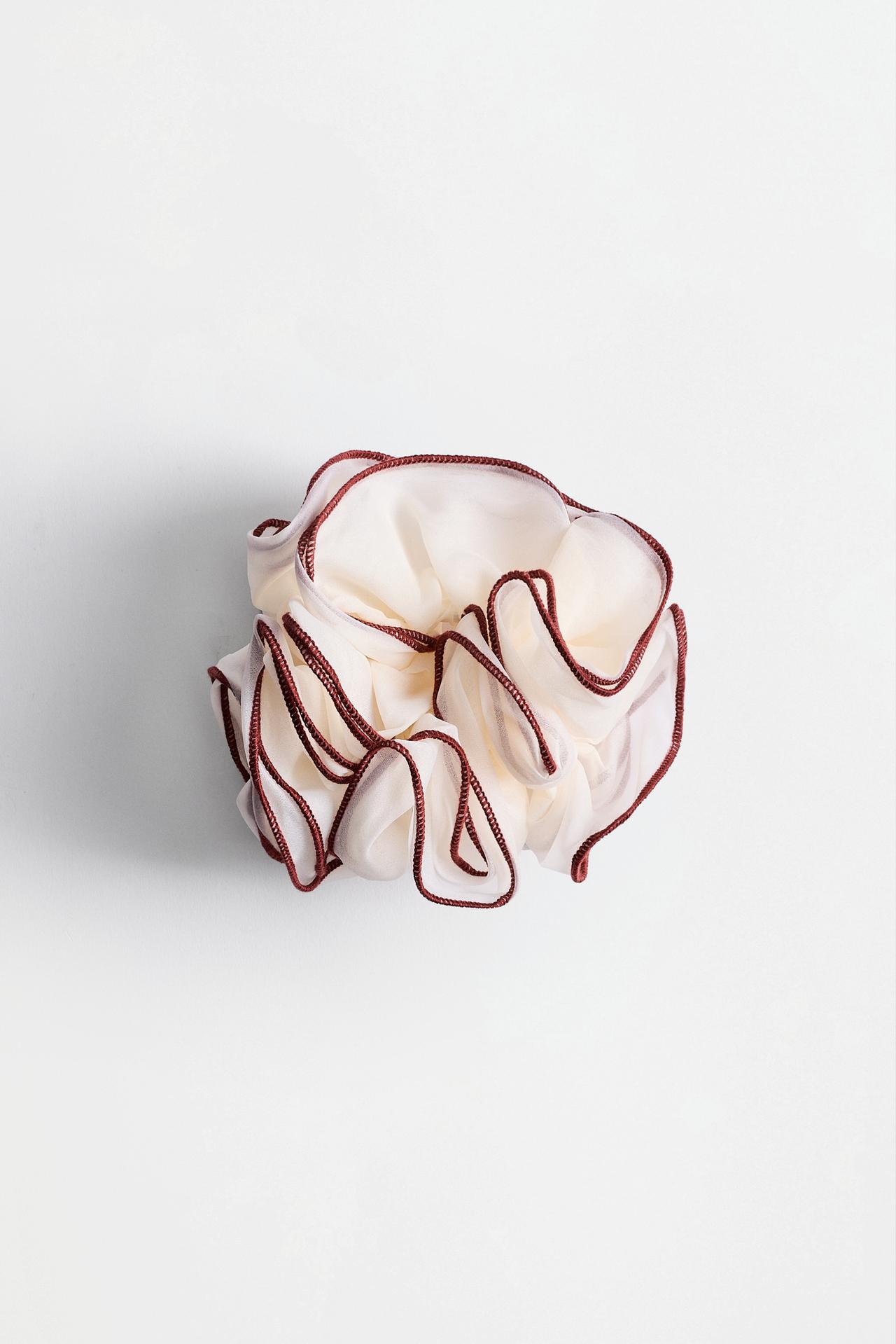 XL scrunchie with piping — ECRU/YELLOW