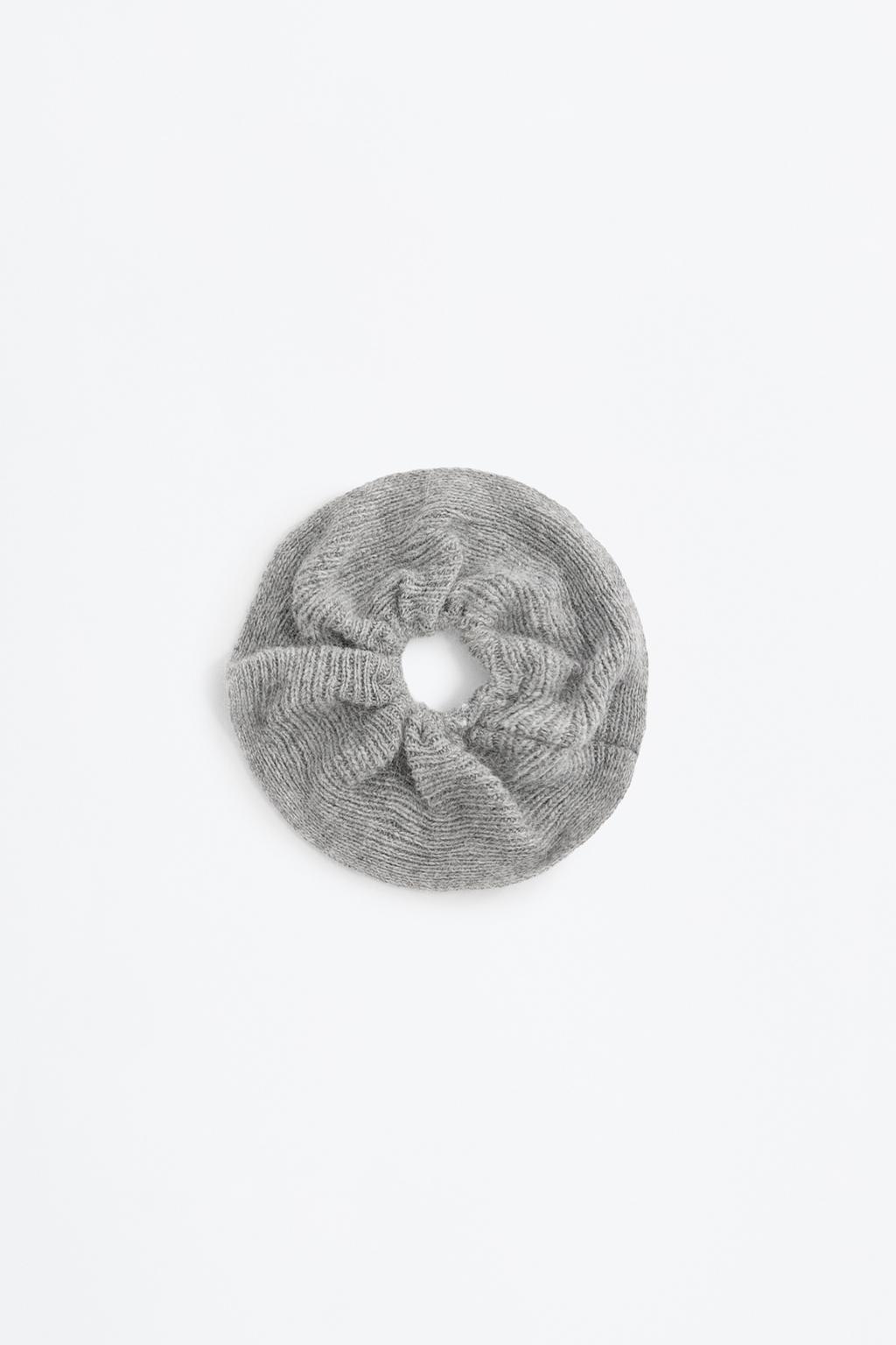 Knit scrunchie