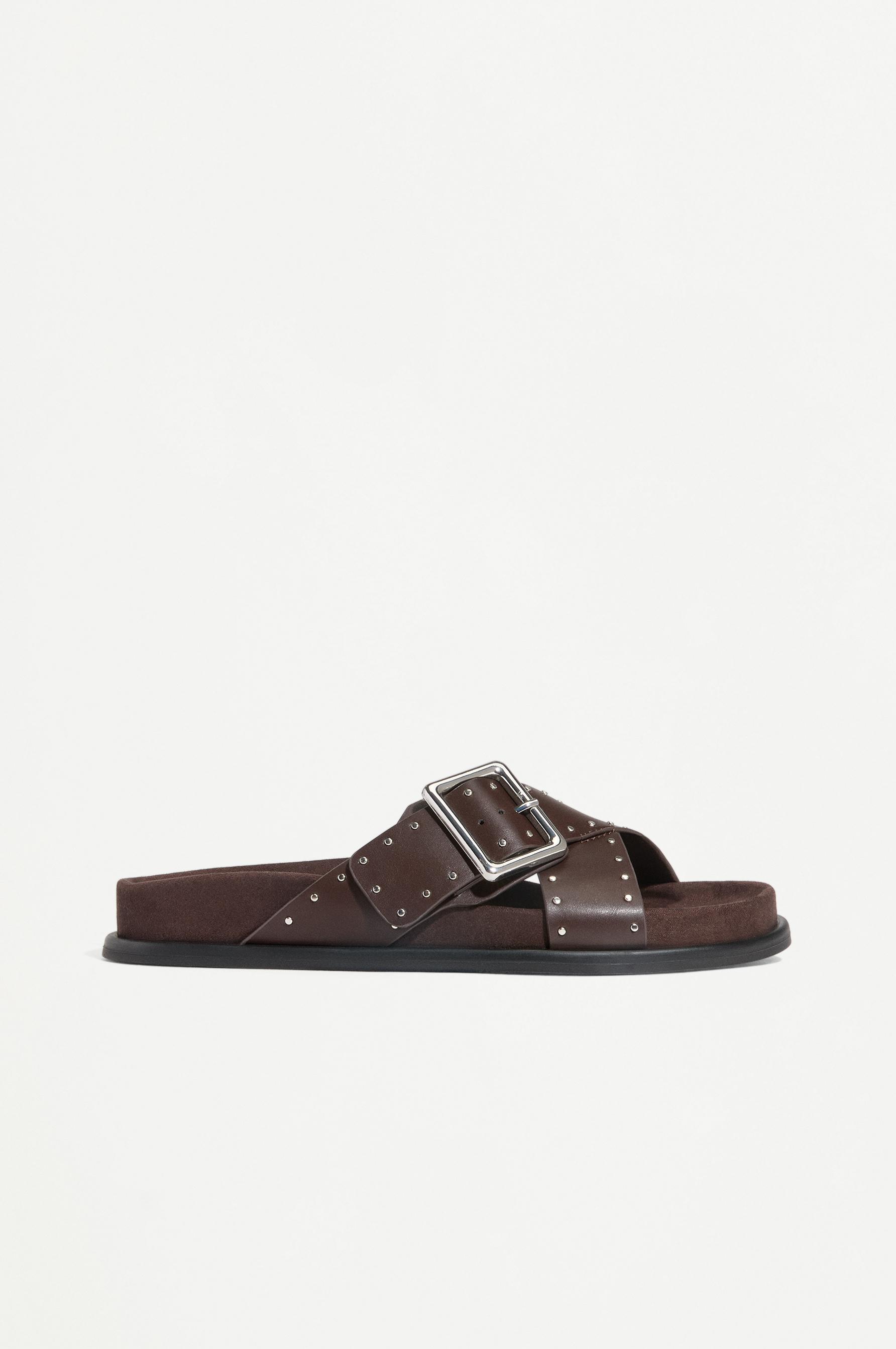 Studded flat slider sandals — BROWN