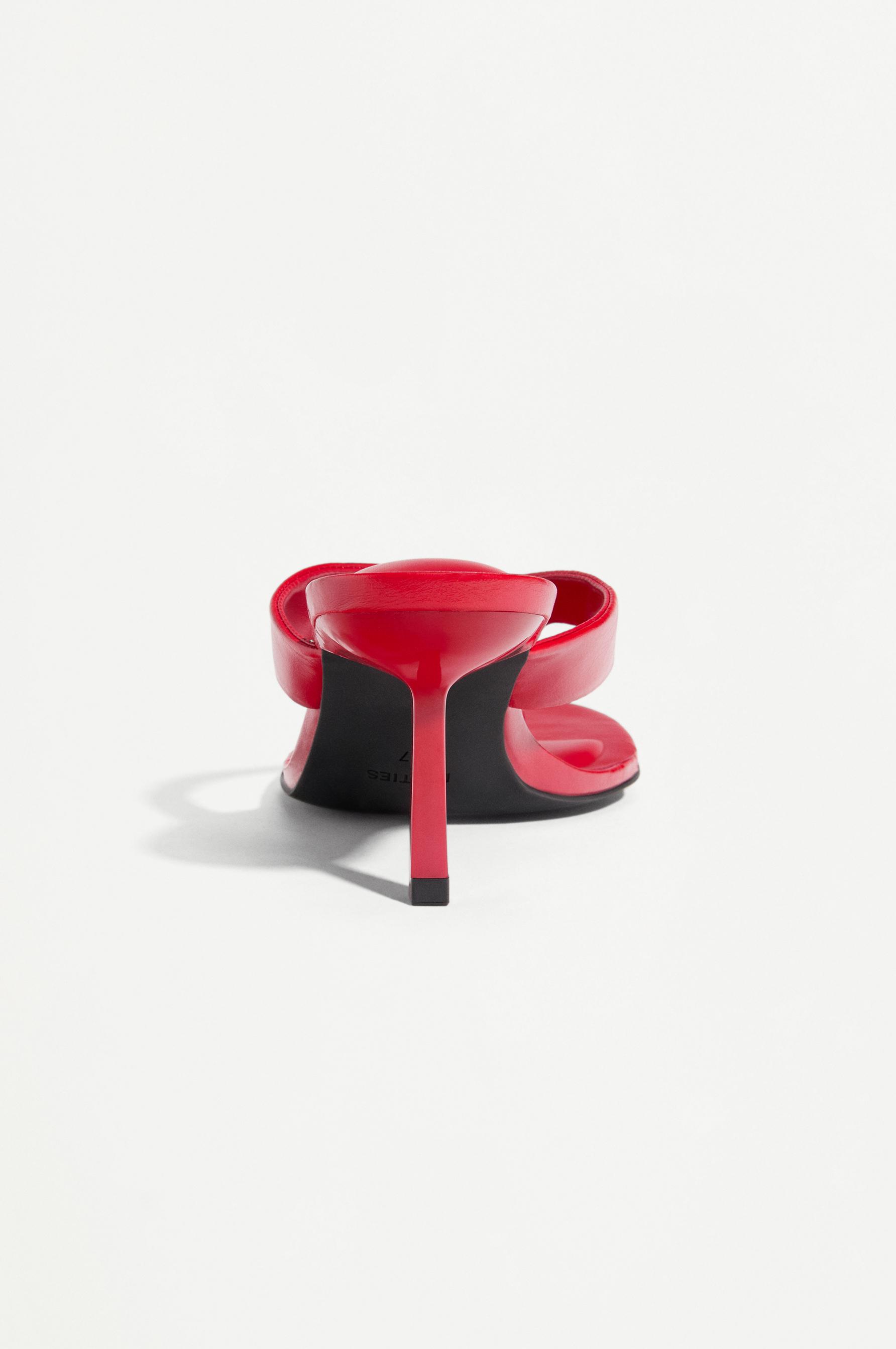 Thong heeled sandals — RED